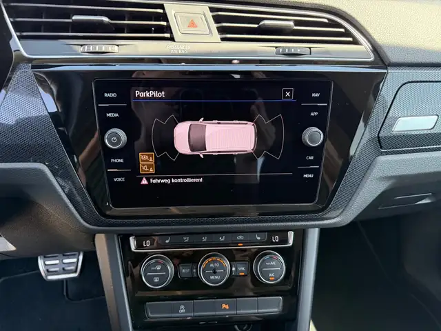 Volkswagen Touran view 13