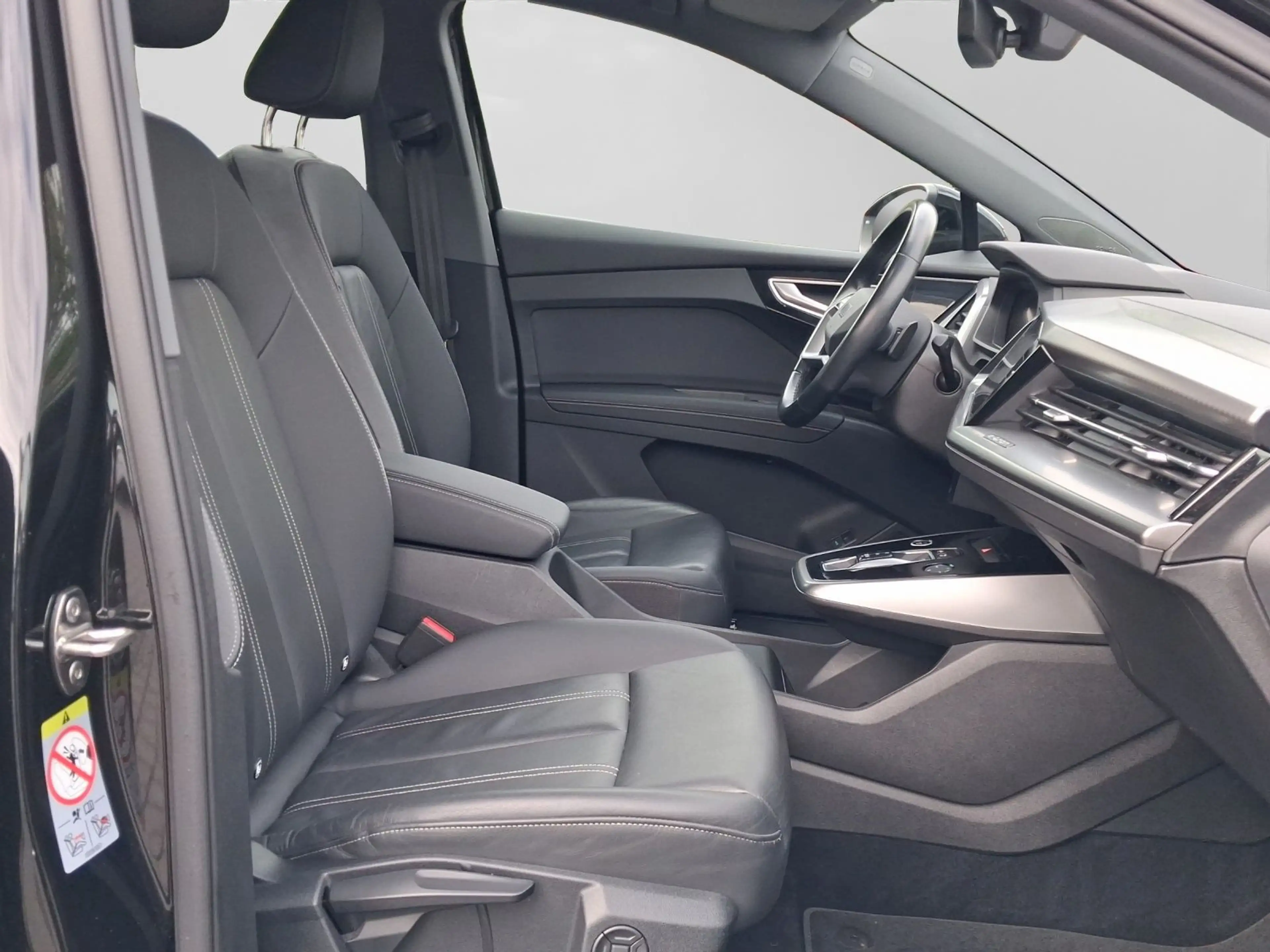 Audi Q4 e-tron 40 LM19 KAMERA SONOS PDC — photo 14