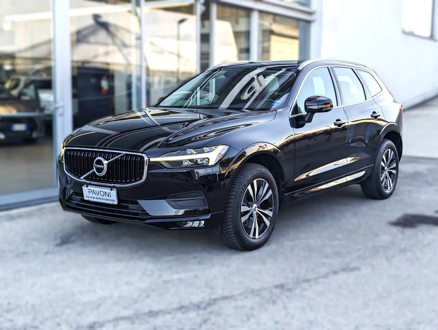 Volvo XC60 XC60 2.0 B4 Momentum Pro AWD Auto Noir - 2
