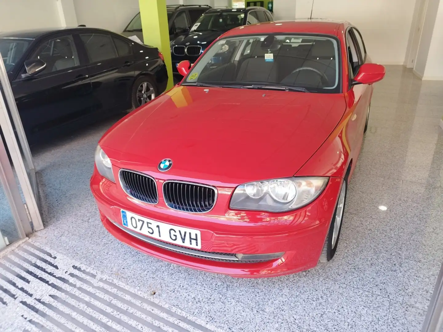 BMW 118 118d Rouge - 2