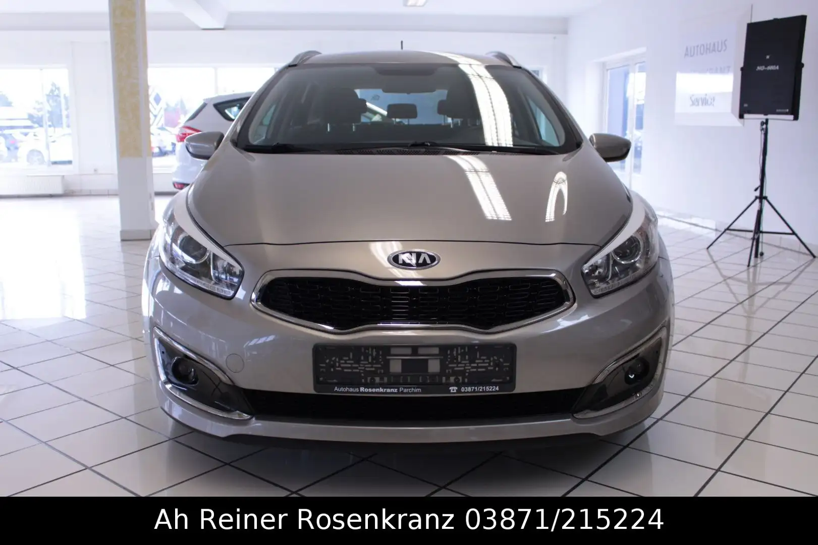 Kia Ceed SW / cee'd SW 2.Hand Top Zustand TÜV neu Silber - 2