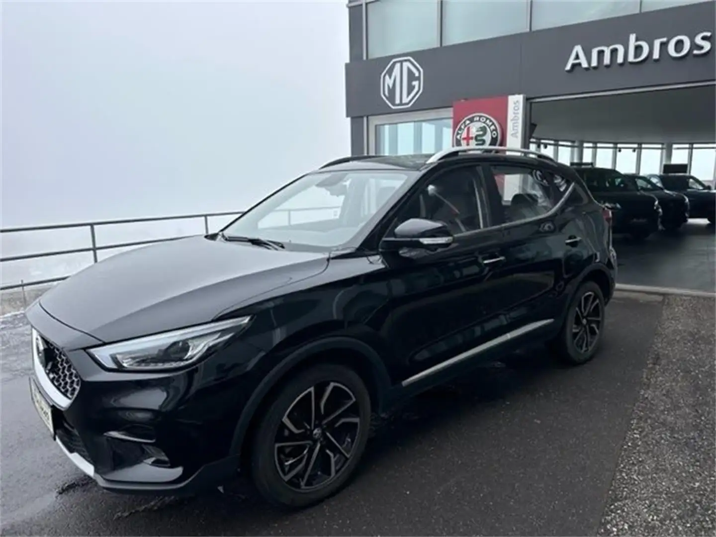 MG ZS 1,5 Luxury Schwarz - 1