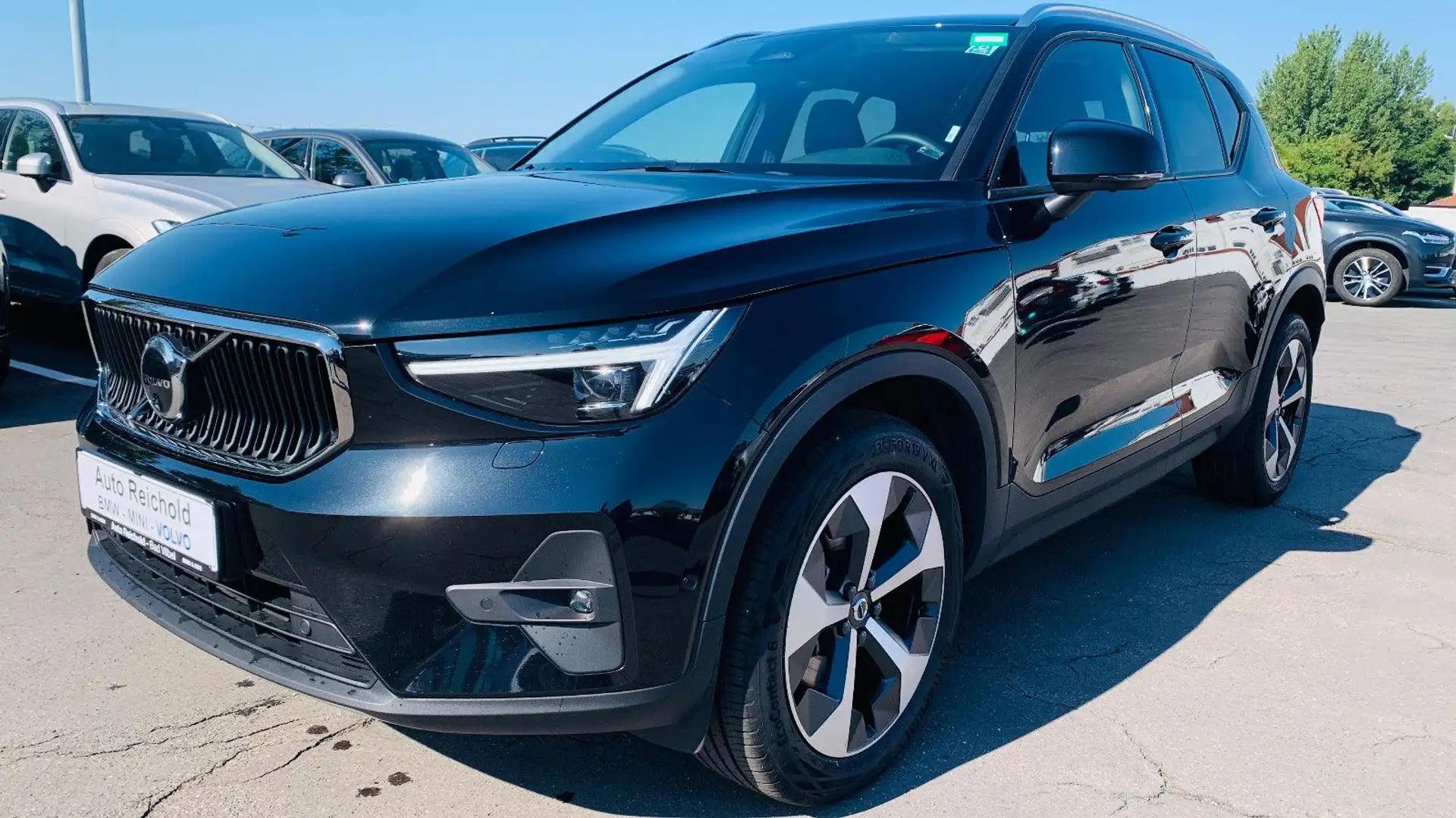 Volvo XC40 B3 B Aut Leder Navi BLIS ACC PILOT 360° Pix Schwarz - 1