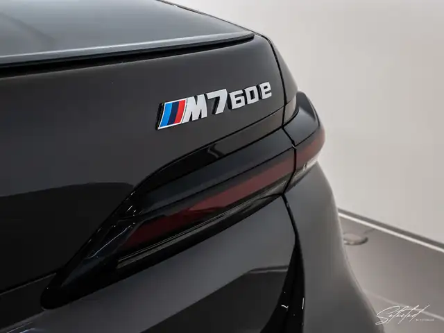 BMW 760 M760e xDrive*LUFTFED*PANO*MEMORY*SOFT-CLOSE*B&W* Ansicht 10