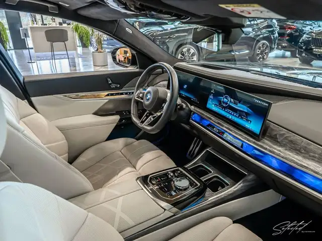 BMW 760 M760e xDrive*LUFTFED*PANO*MEMORY*SOFT-CLOSE*B&W* Ansicht 26