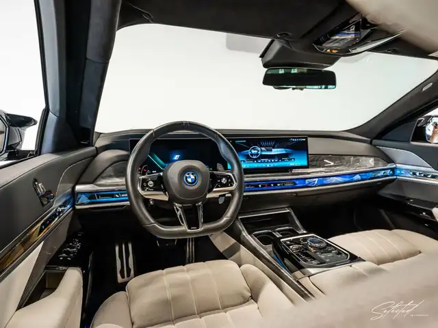 BMW 760 M760e xDrive*LUFTFED*PANO*MEMORY*SOFT-CLOSE*B&W* Ansicht 39