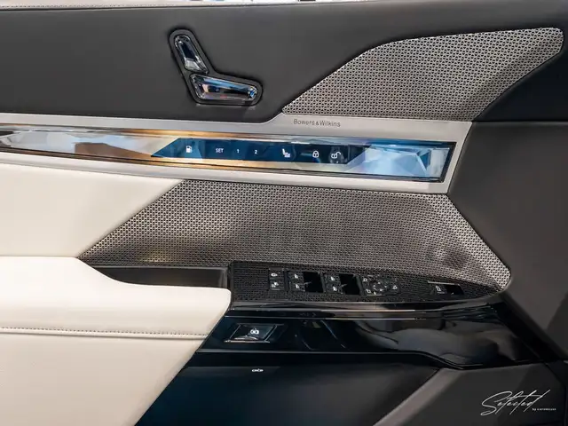 BMW 760 M760e xDrive*LUFTFED*PANO*MEMORY*SOFT-CLOSE*B&W* Ansicht 28
