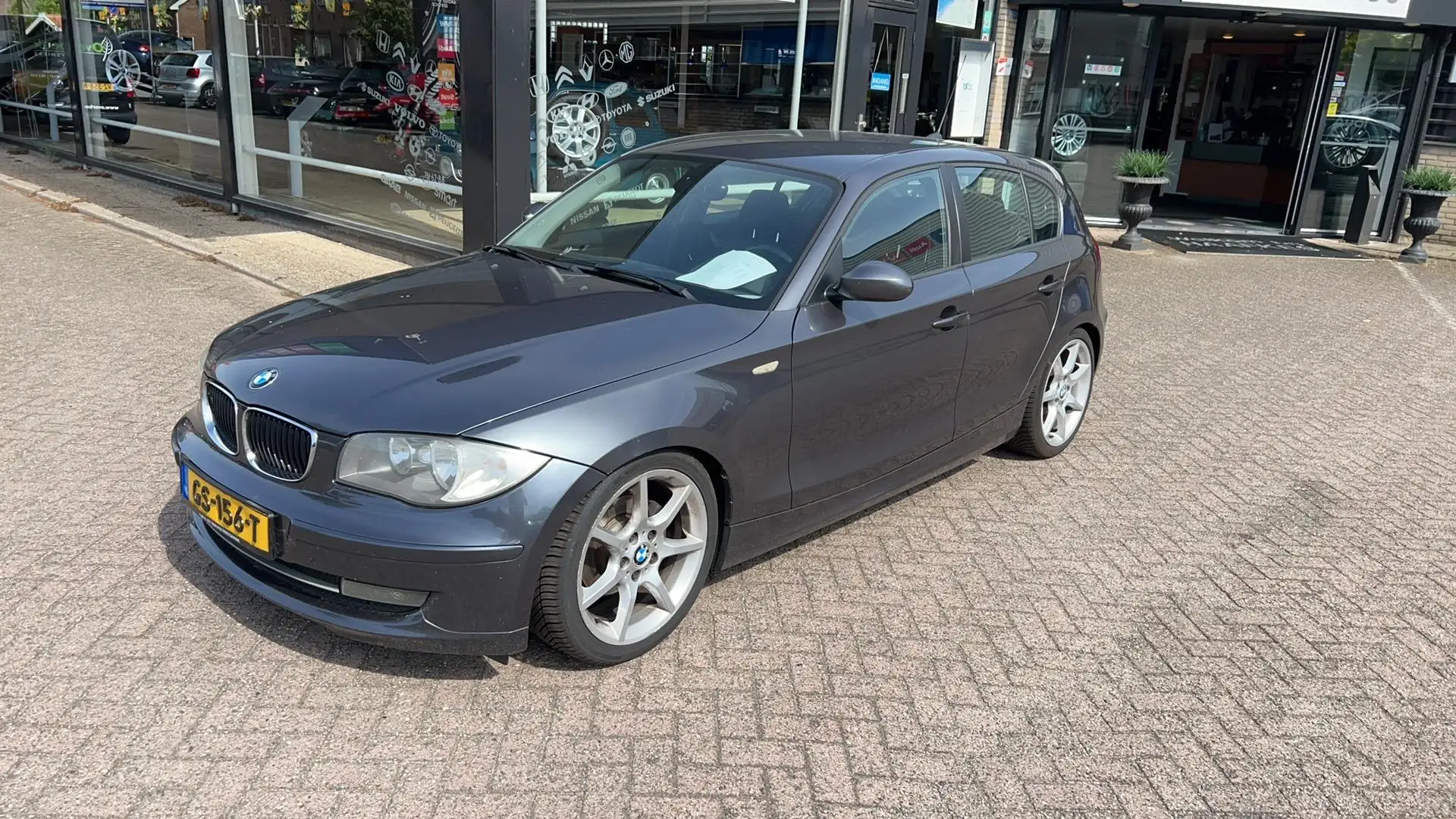BMW 118 1-serie 118i Grijs - 1