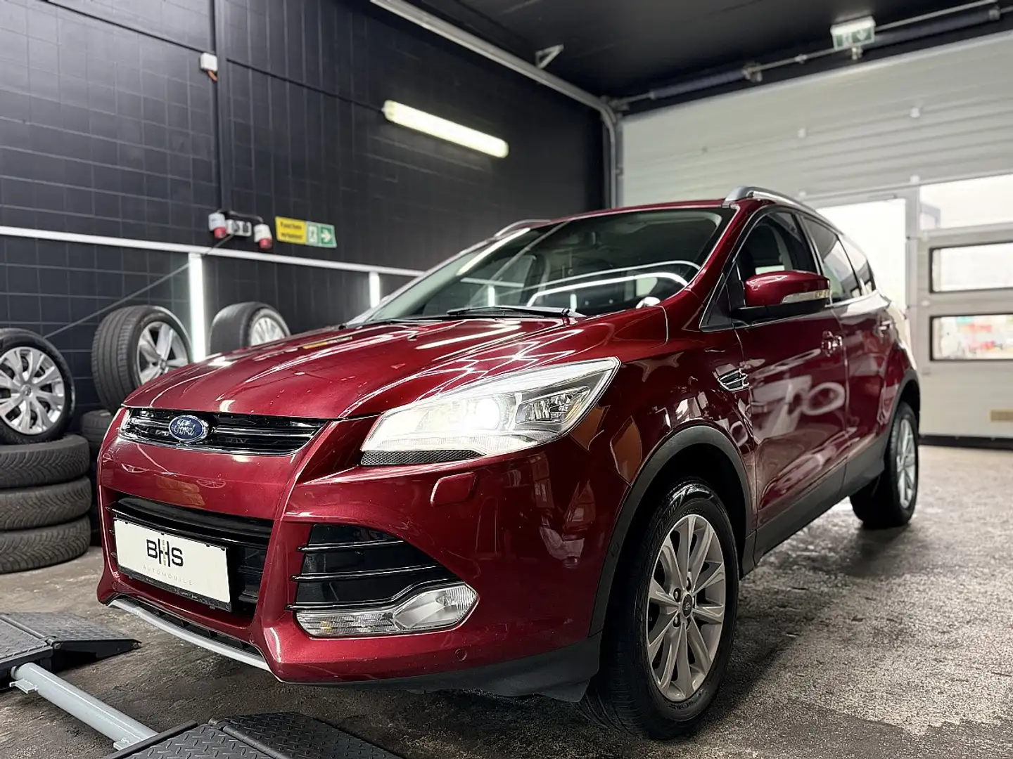 Ford Kuga 2,0 TDCi Titanium 4x4 Aut. *GARANTIE* Schwarz - 1