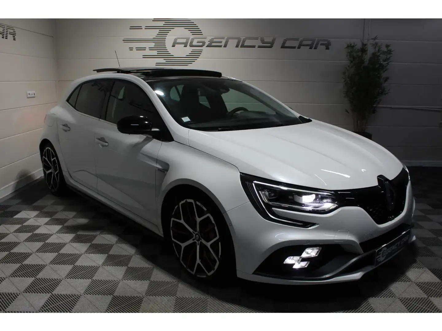 Renault Megane RS Trophy 300 cv- BV EDC - Toit ouvrant Blanc - 2