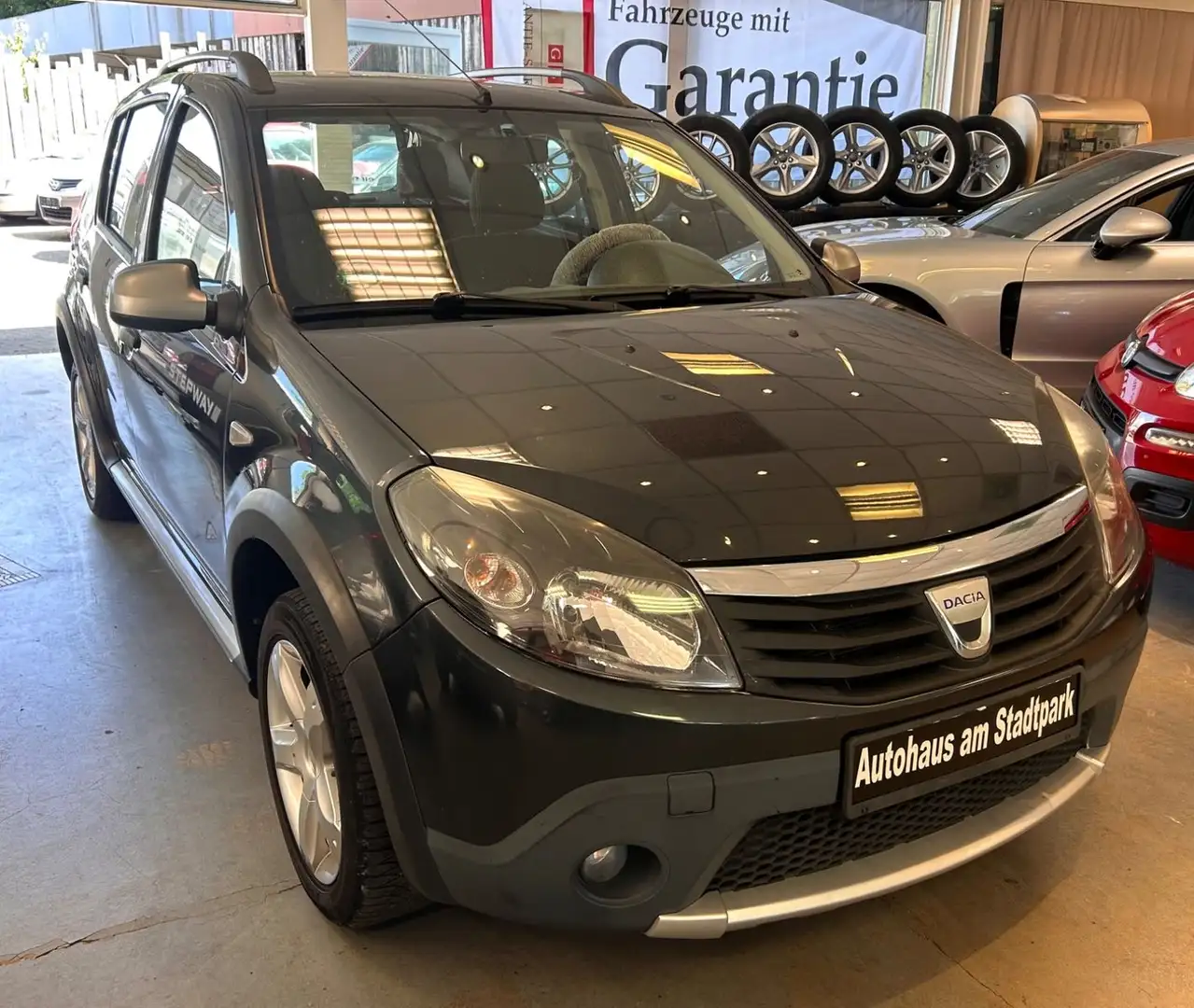 Dacia Sandero Stepway-Klima -1.Hand-Garantie Grau - 1