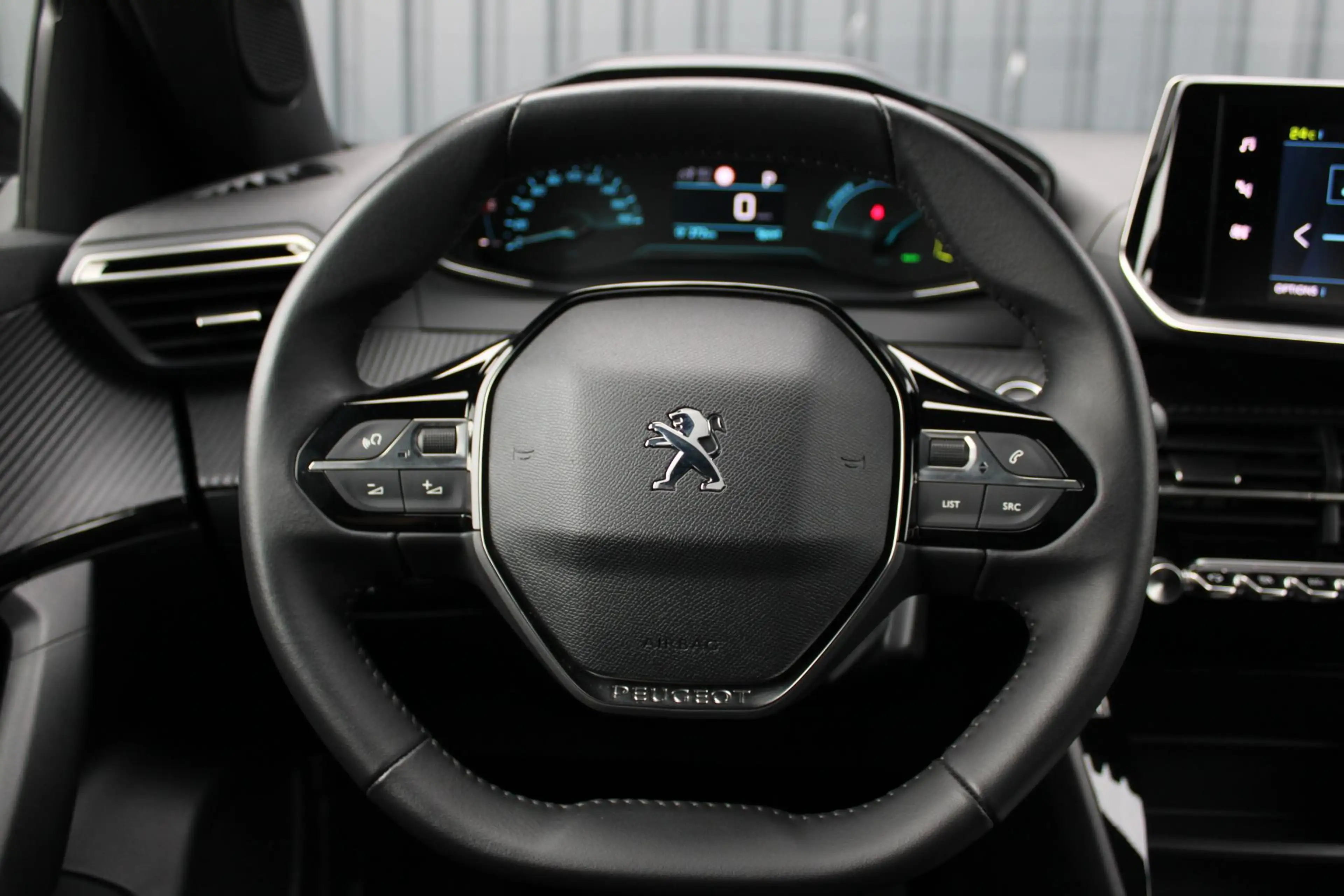 Peugeot e-2008 EV Style 50 kWh Carplay | Navigatie | Camera | All — photo 11