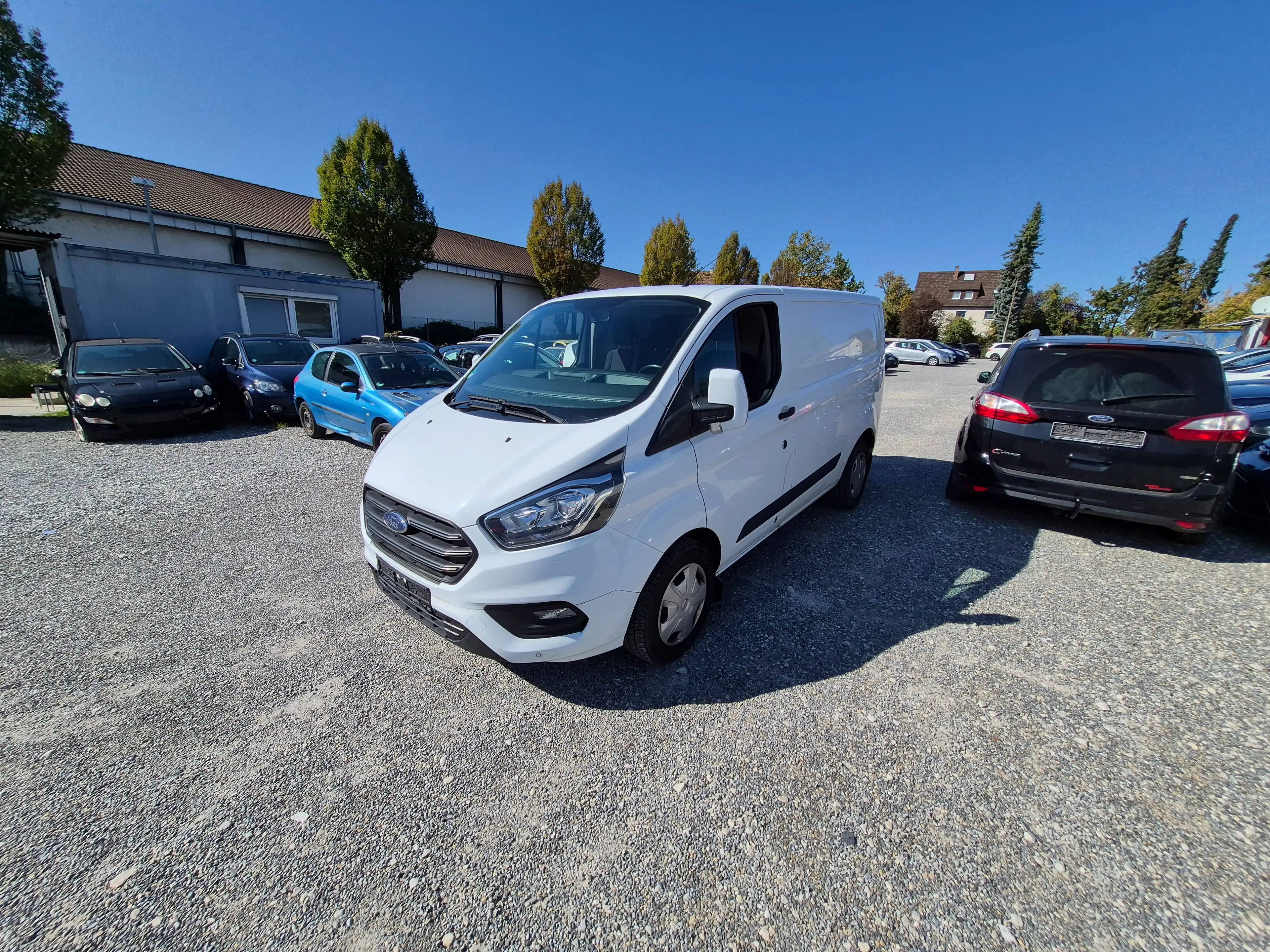 Ford Transit Custom 320 L1 — photo 3