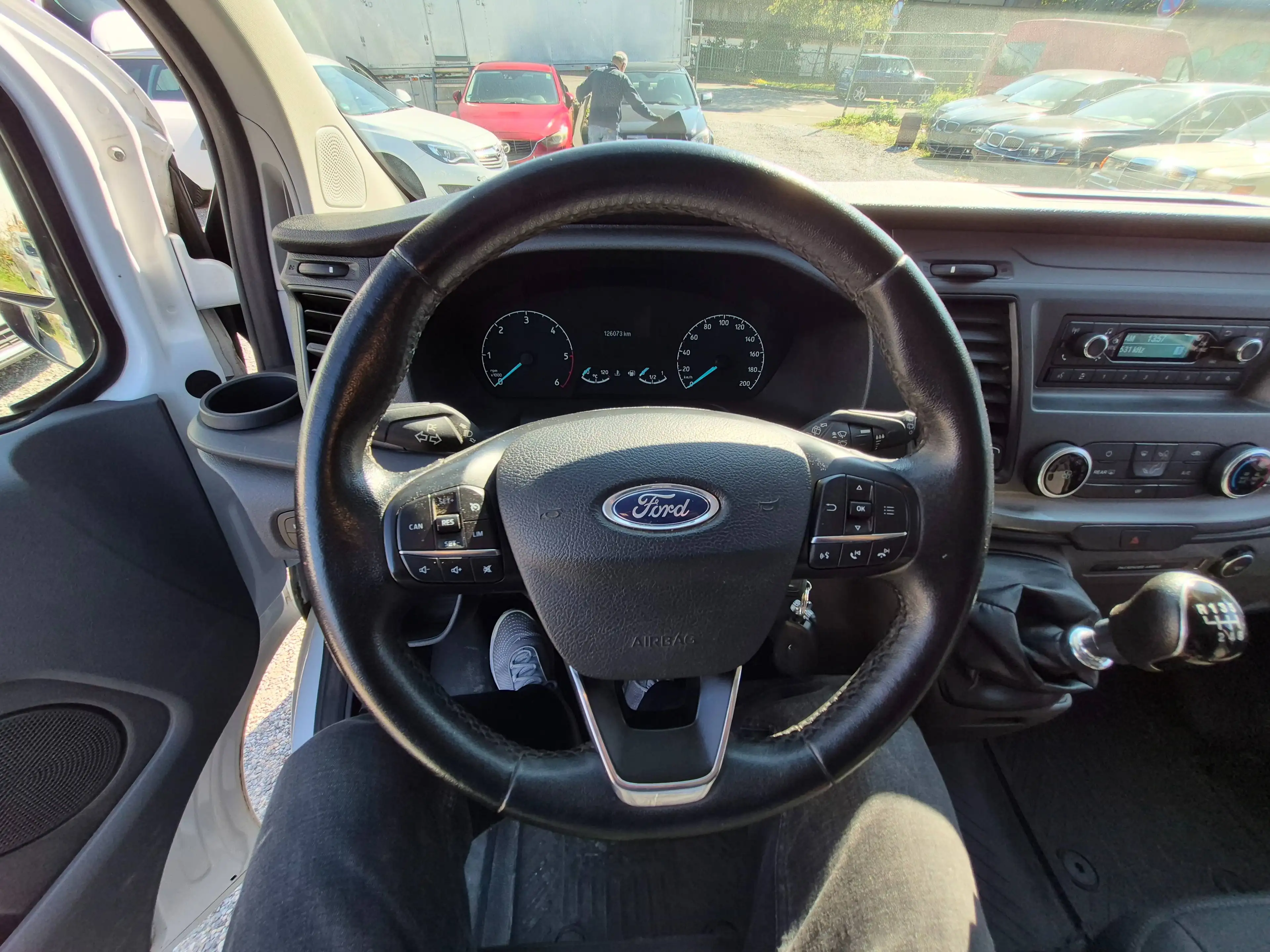 Ford Transit Custom 320 L1 — photo 10