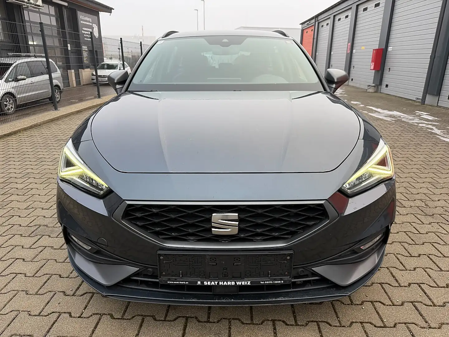 SEAT Leon ST FR TDI DSG Grau - 2