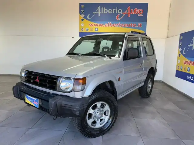 Mitsubishi Pajero 2.5 TDI Metal-top GLX