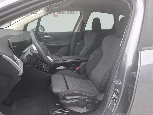 BMW 2 Series view 10