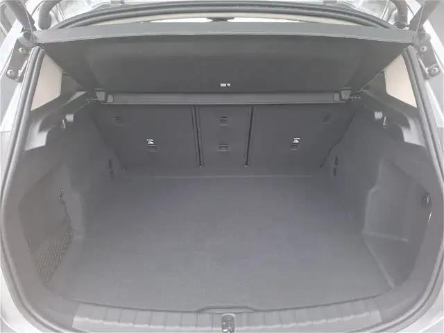 BMW 2 Series view 11