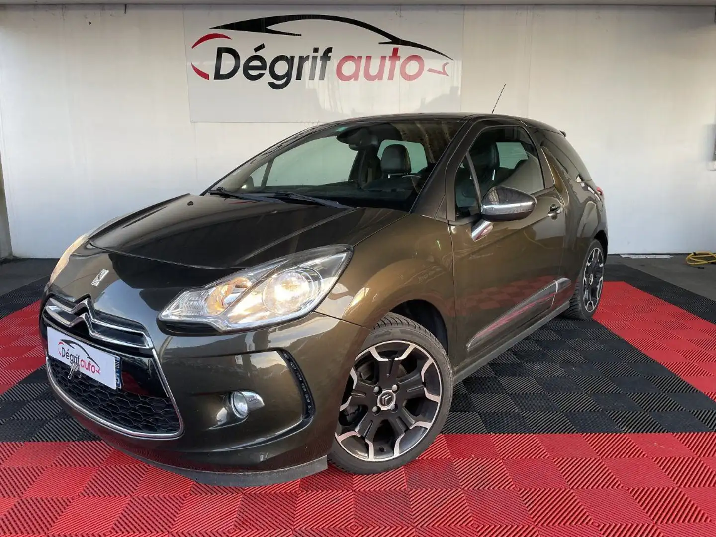 Citroen DS3 THP 155 Sport Chic Gris - 1