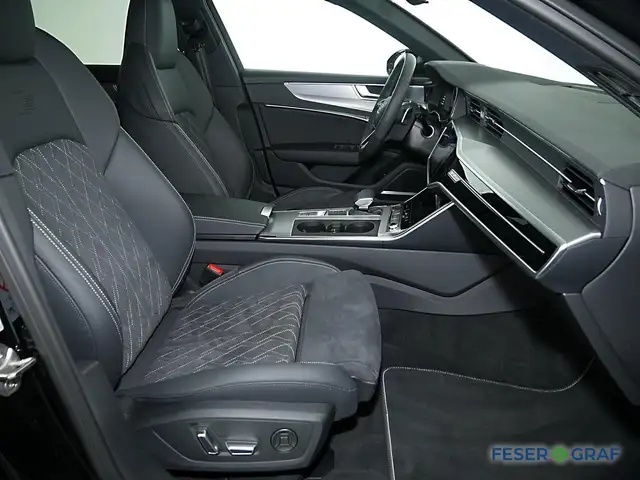 Audi S6 view 4