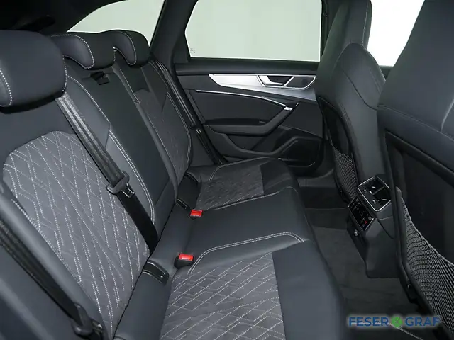 Audi S6 view 5