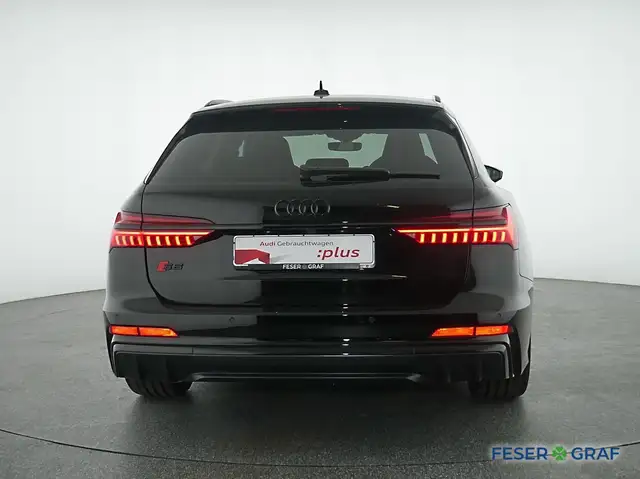 Audi S6 view 11