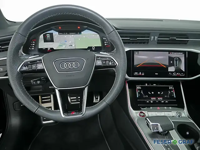 Audi S6 view 3