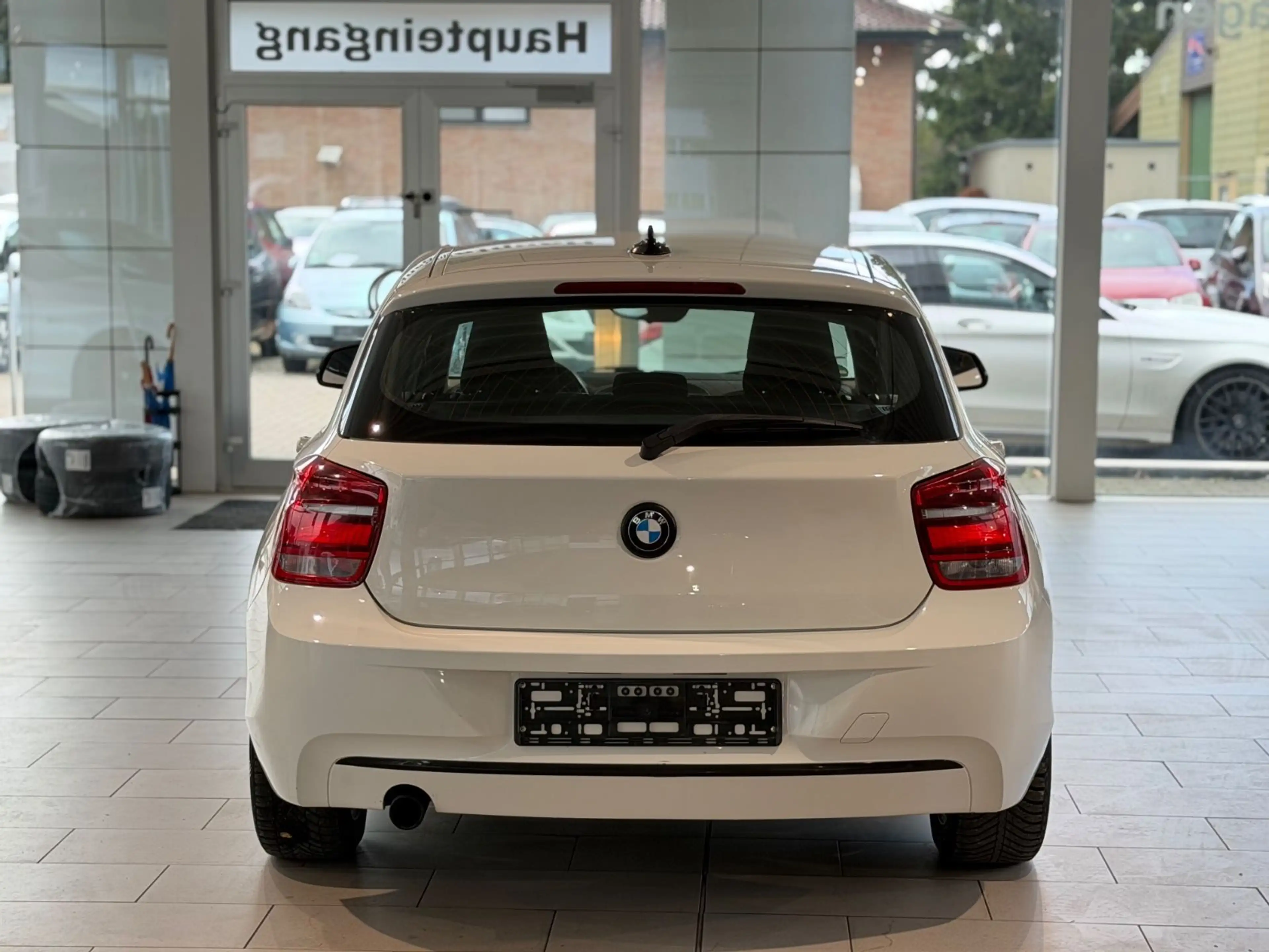 BMW 116 1 Limousine 5-trg. 116 i* M-OPTIK * SPORT * — photo 10