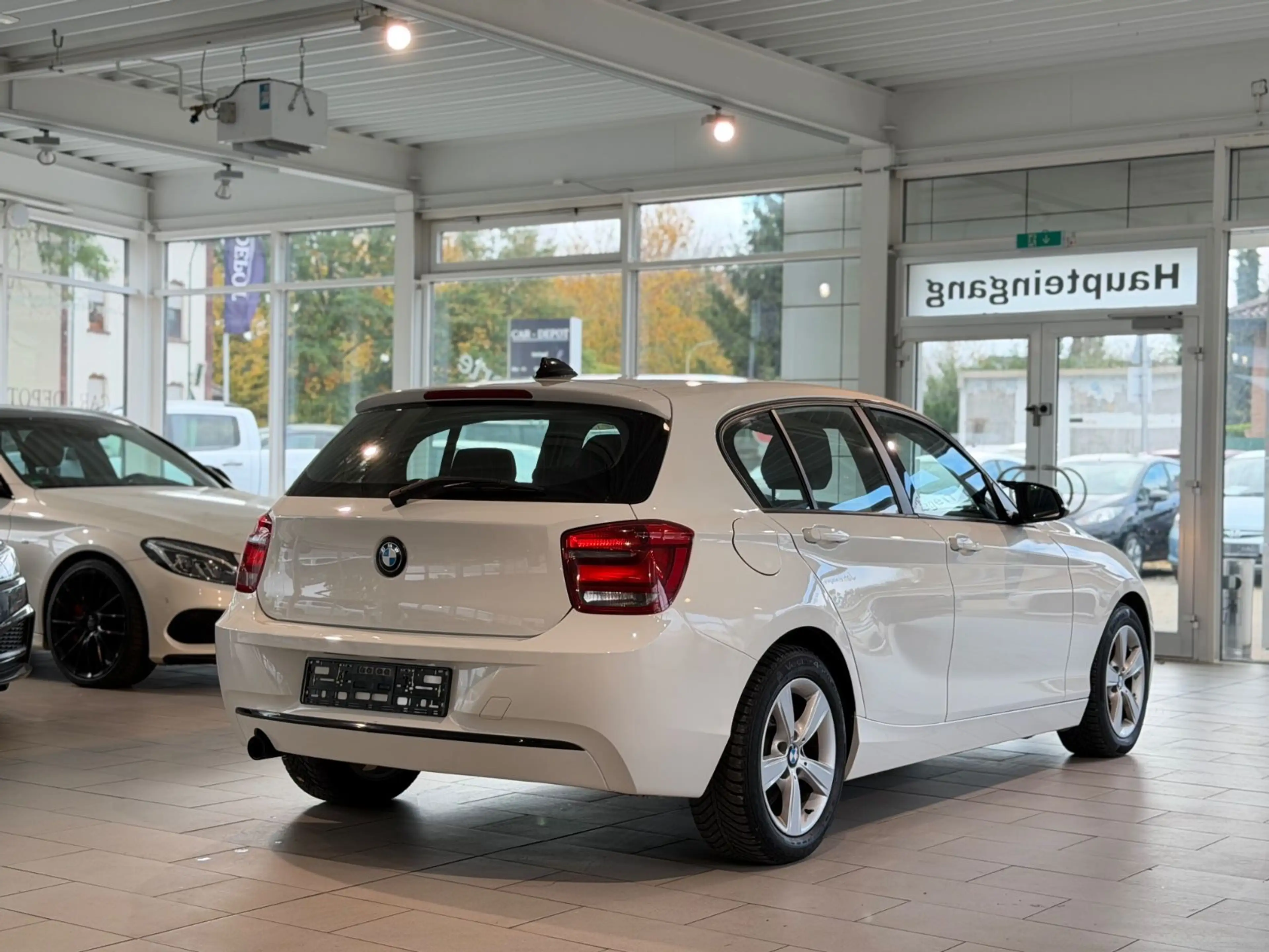 BMW 116 1 Limousine 5-trg. 116 i* M-OPTIK * SPORT * — photo 5