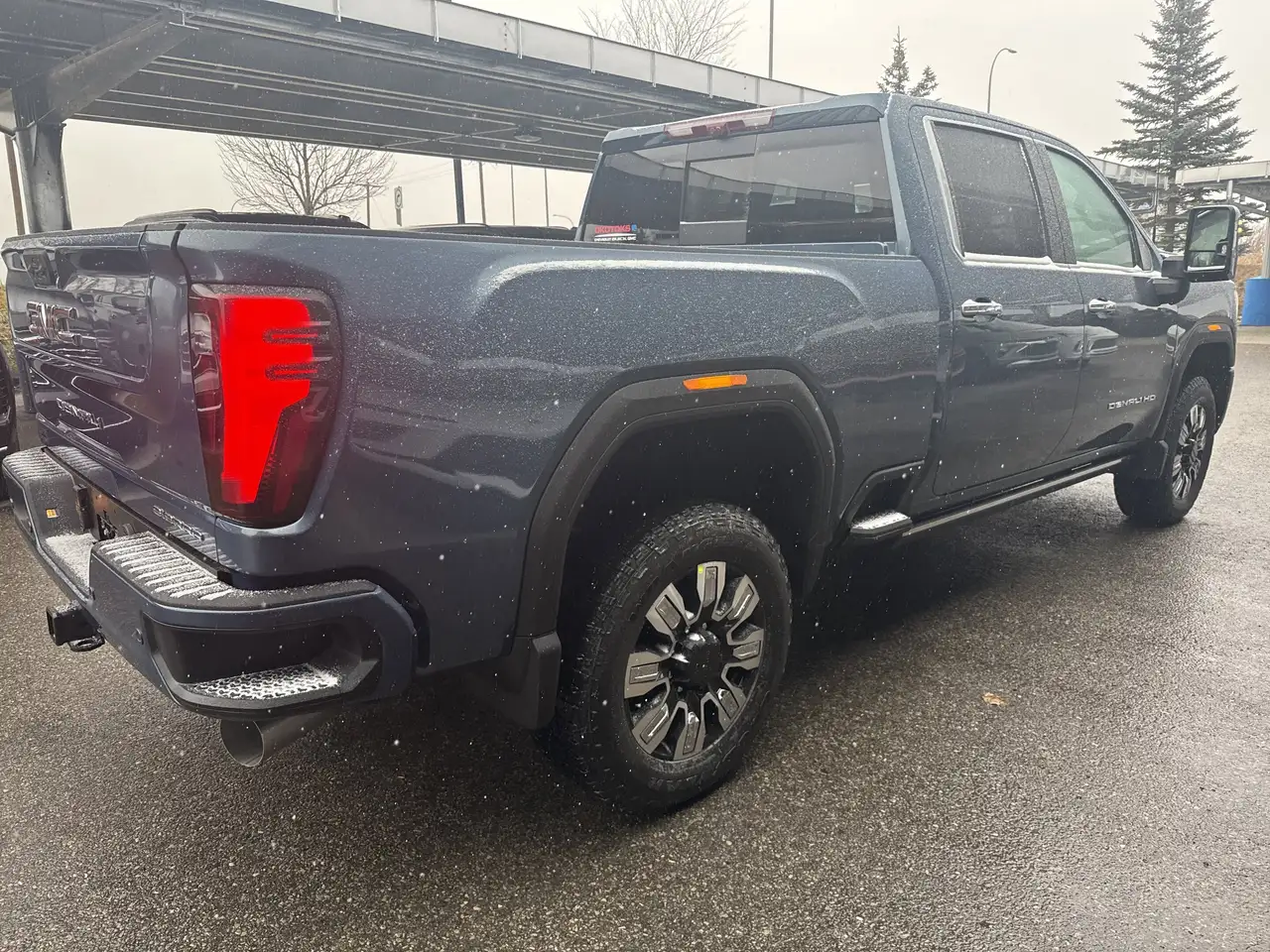 GMC Sierra 3500HD снимка GMC Sierra 3500HD
