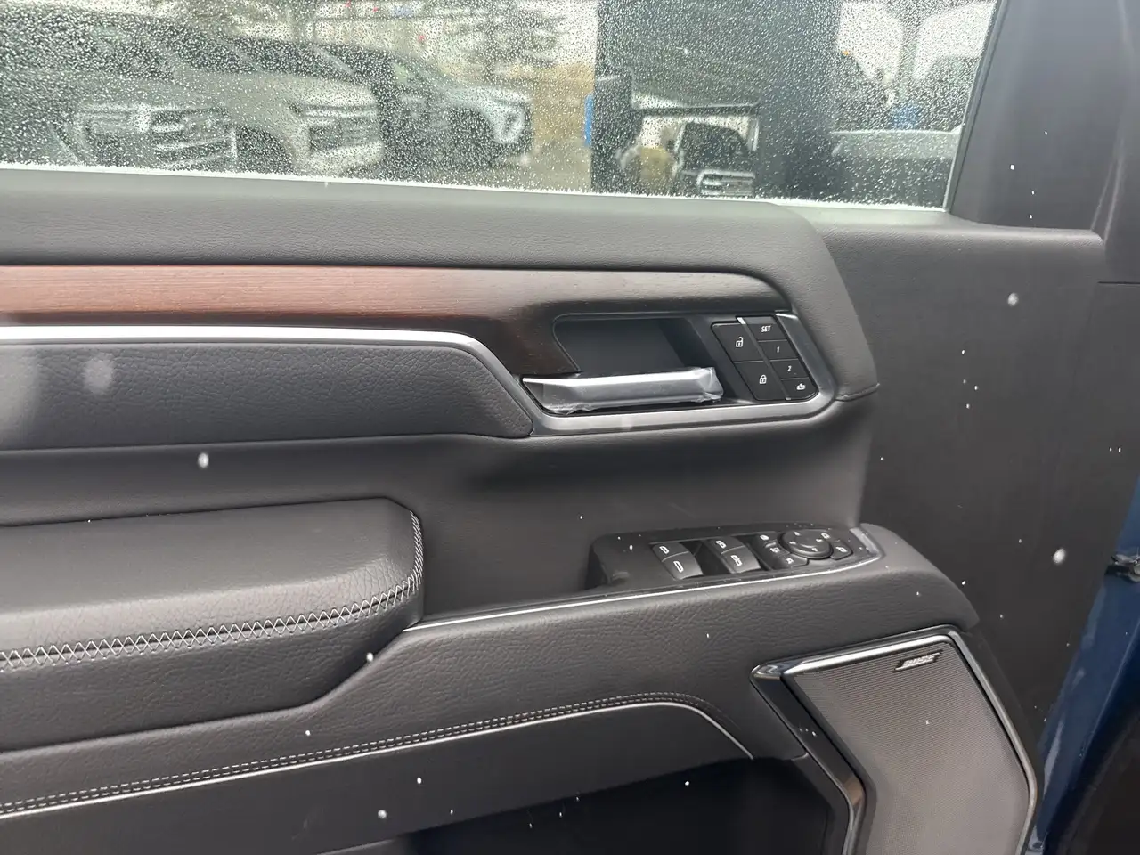 GMC Sierra 3500HD снимка GMC Sierra 3500HD