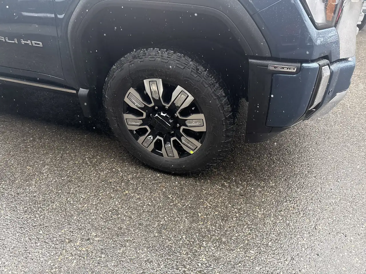GMC Sierra 3500HD снимка GMC Sierra 3500HD