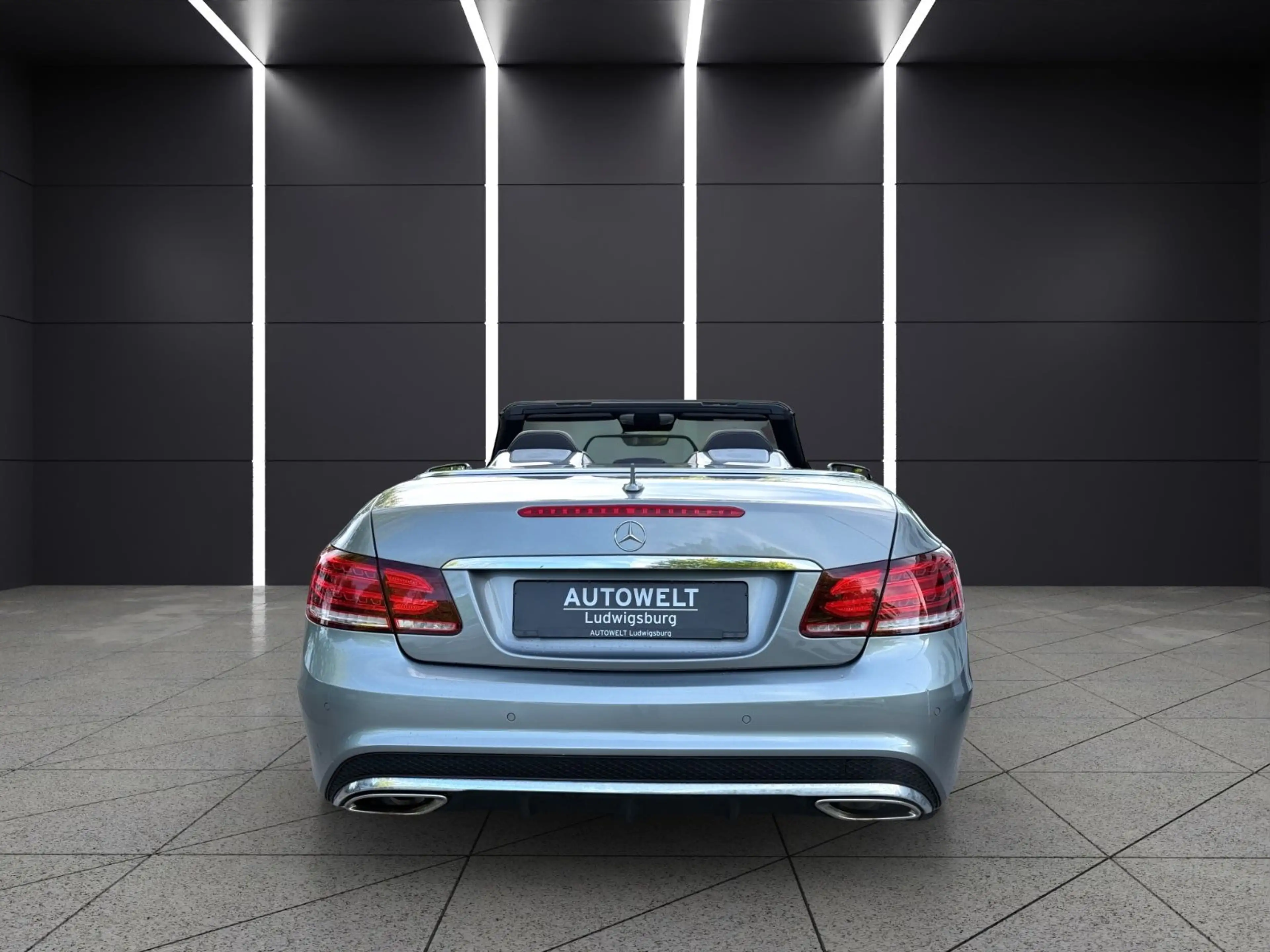 Mercedes-Benz E 250 E250 Cabrio AMG Line LED-NAVI-LEDER-PDC — photo 6