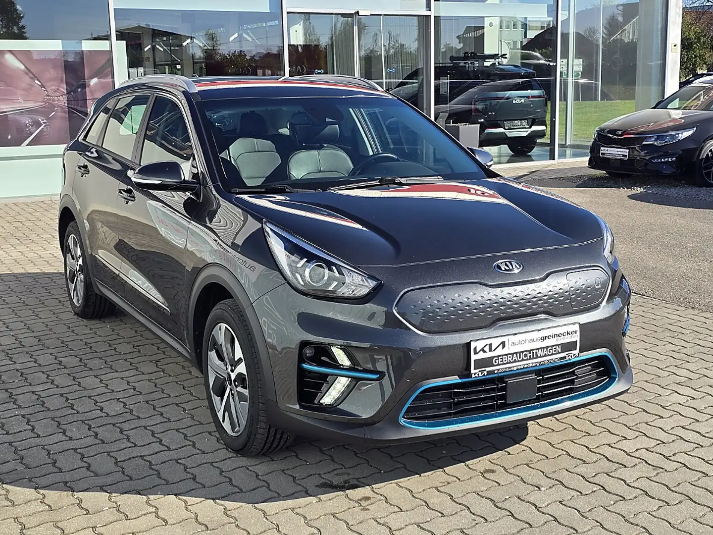 Kia e-Niro Niro EV 64kWh long Range Silber Aut. Grau - 2