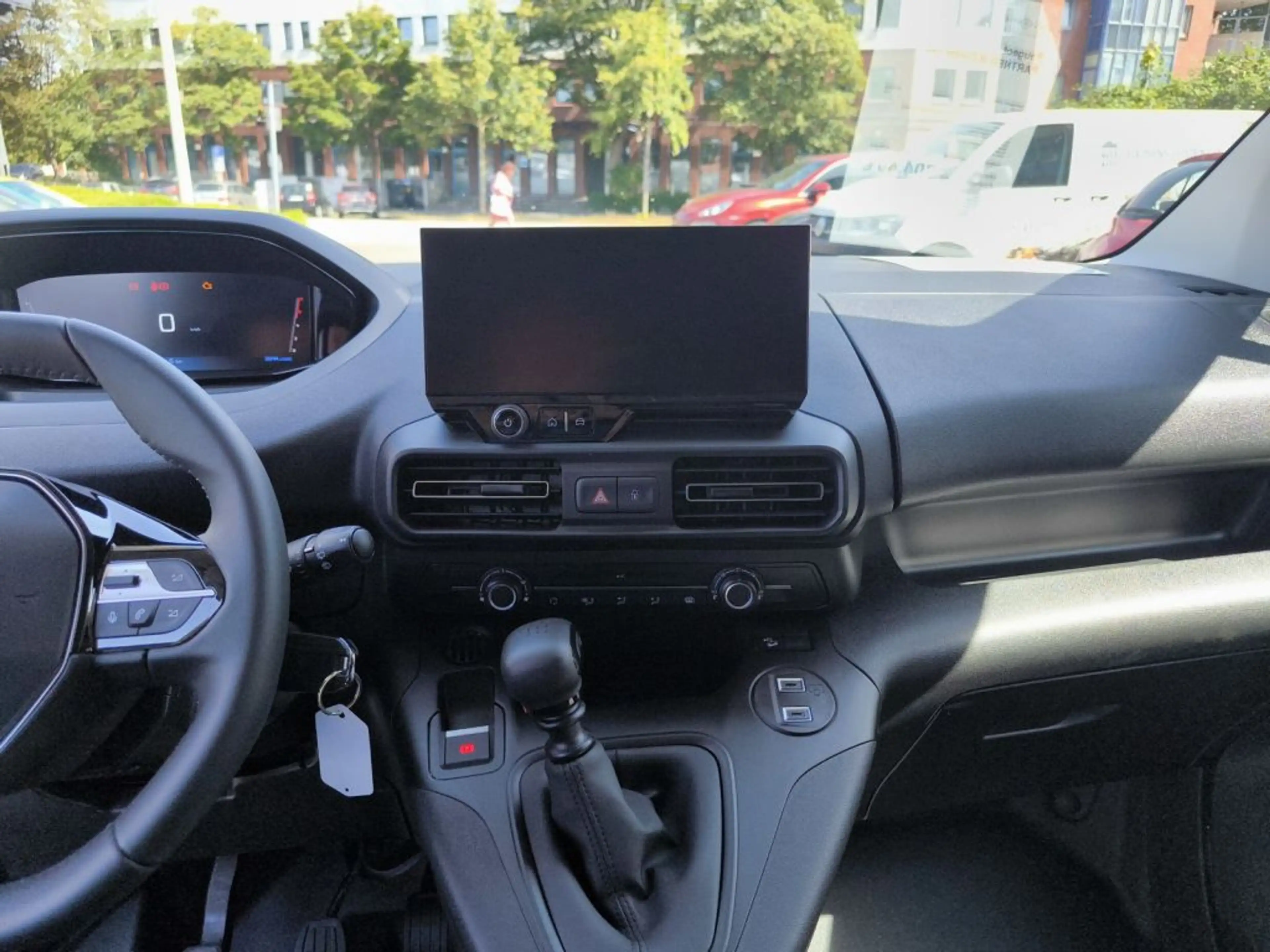 Peugeot Partner 1,5 Diesel 100 M — photo 12