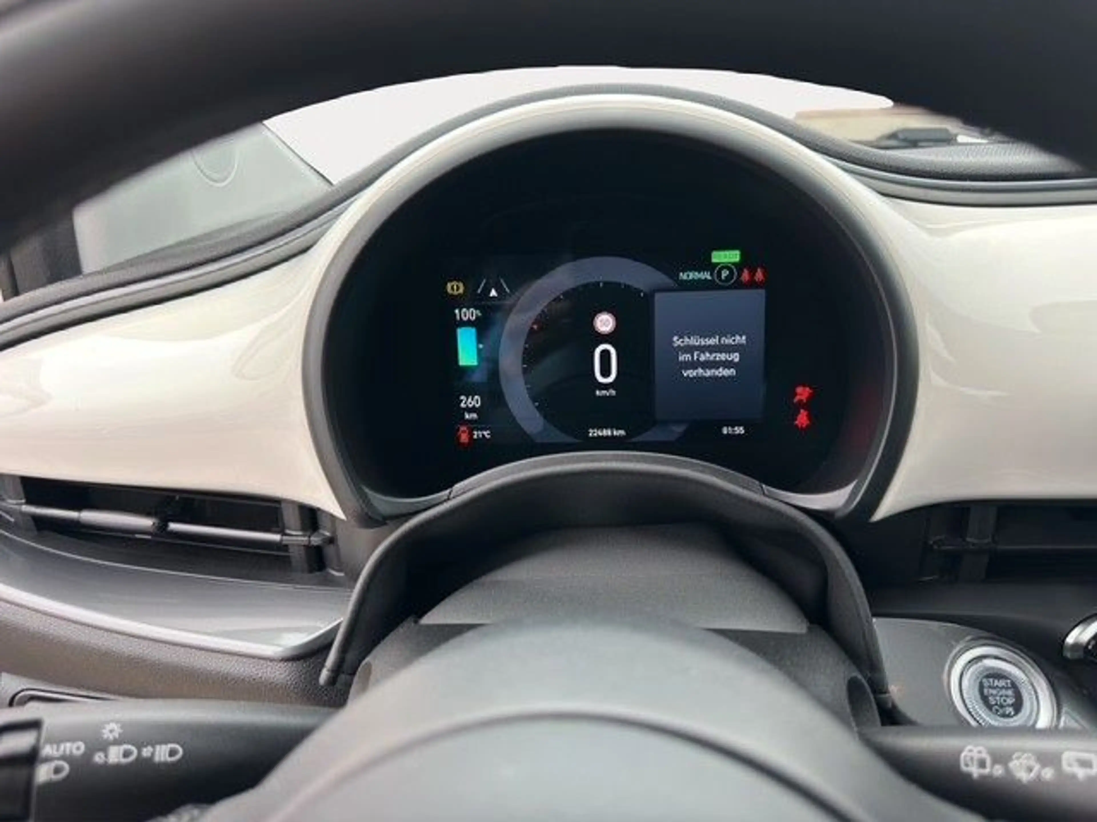 Fiat 500e 42 kWh Basis NAVI KLIMA Bluetooth DAB+ — photo 13