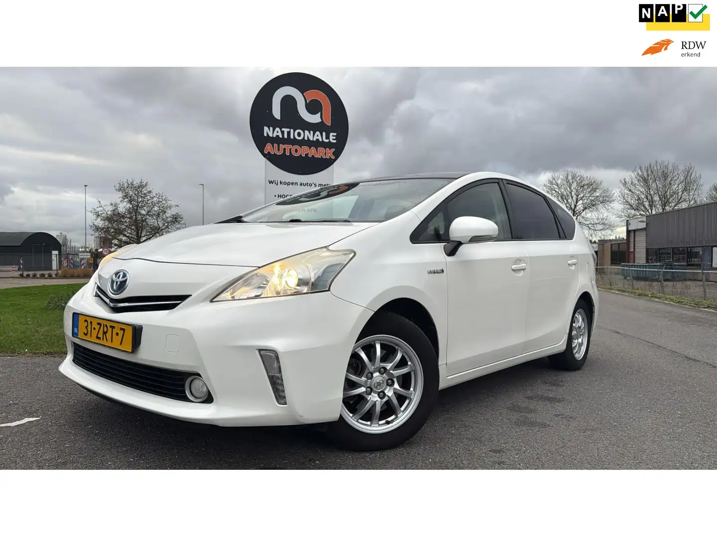 Toyota Prius+ Prius Wagon 2013 * 1.8 Aspiration * AUTOMAAT * 7-P Fehér - 1