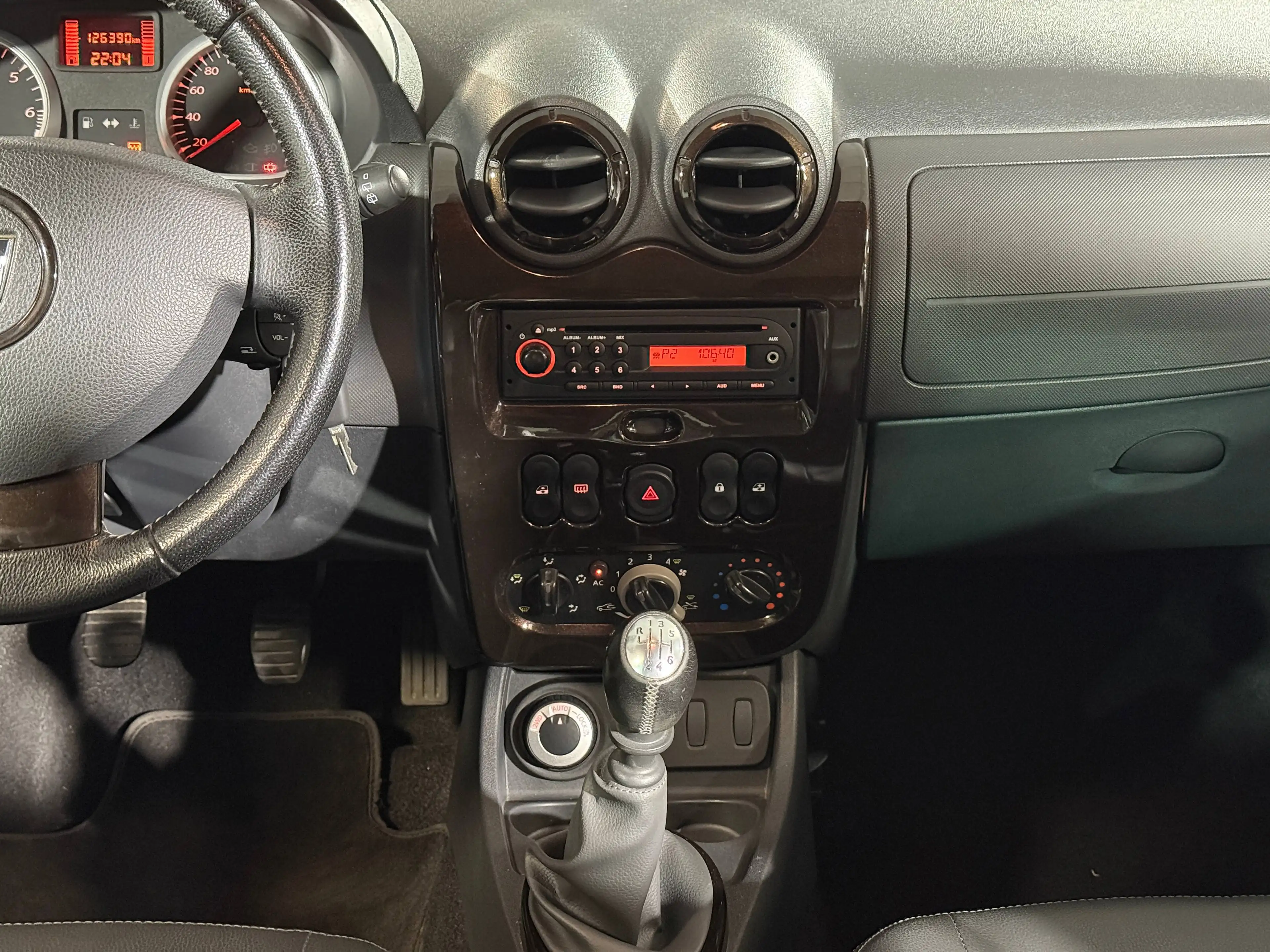 Dacia Duster Duster 1.6 16V 4x4 Prestige Vollleder Klima — photo 12