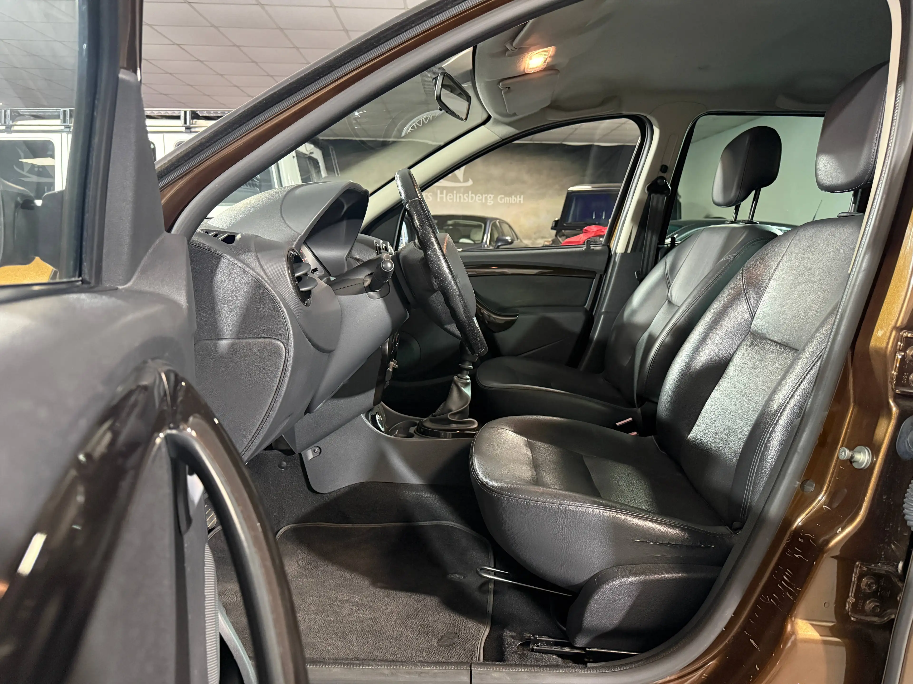 Dacia Duster Duster 1.6 16V 4x4 Prestige Vollleder Klima — photo 7