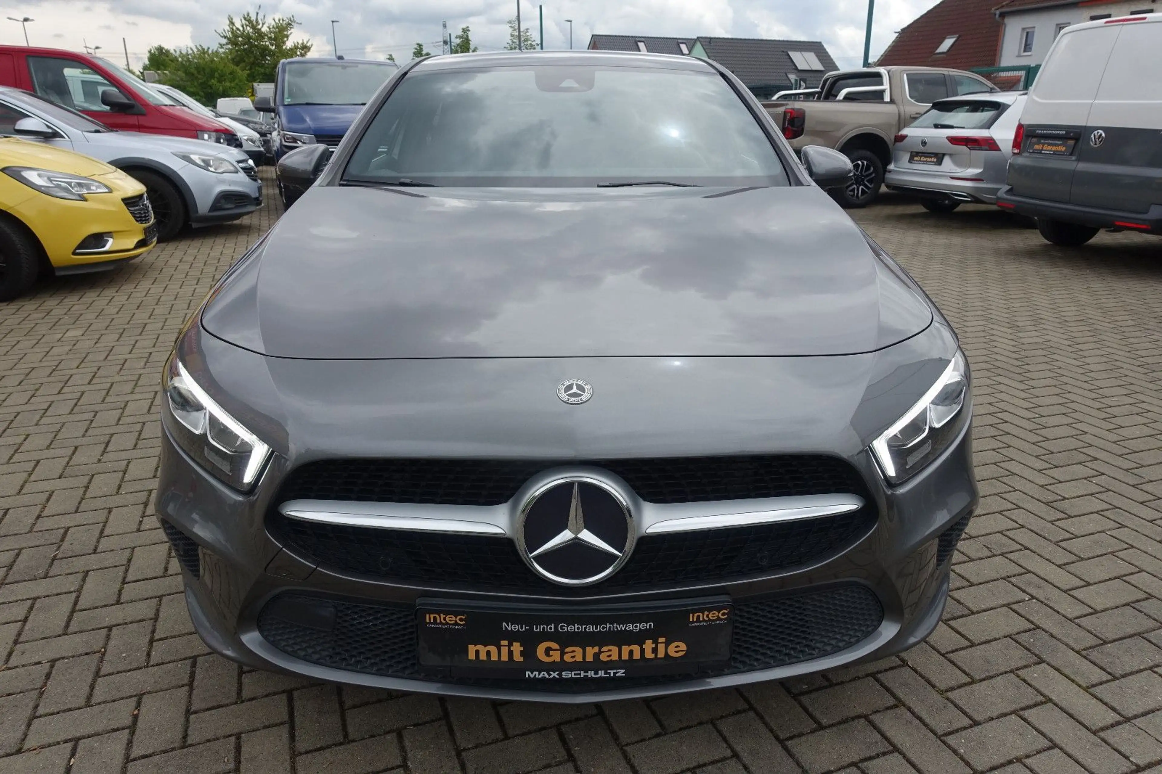 Mercedes-Benz A 180 d*LED High Perf*Tempomat*Leder*Navi*PDC* — photo 2