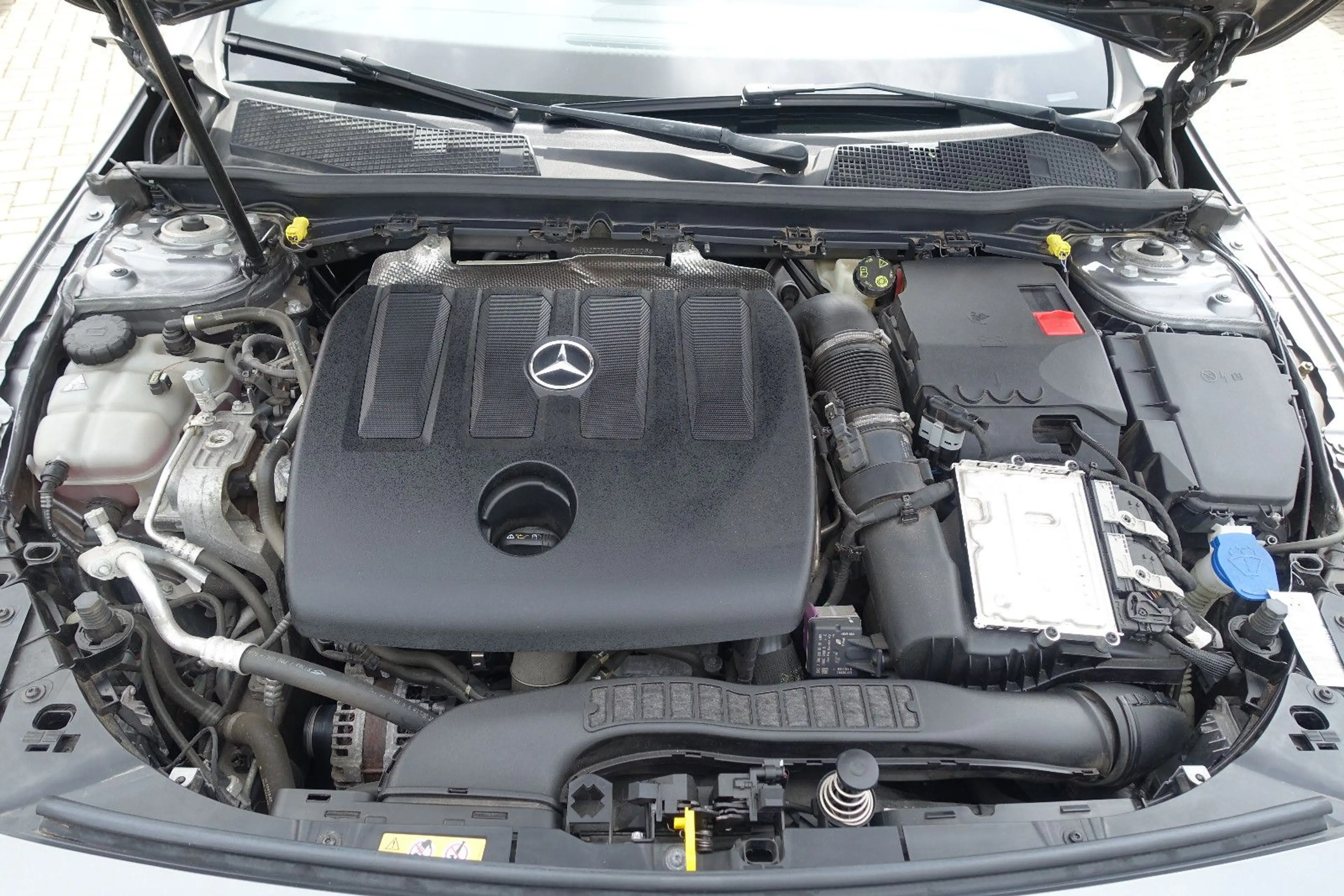 Mercedes-Benz A 180 d*LED High Perf*Tempomat*Leder*Navi*PDC* — photo 38