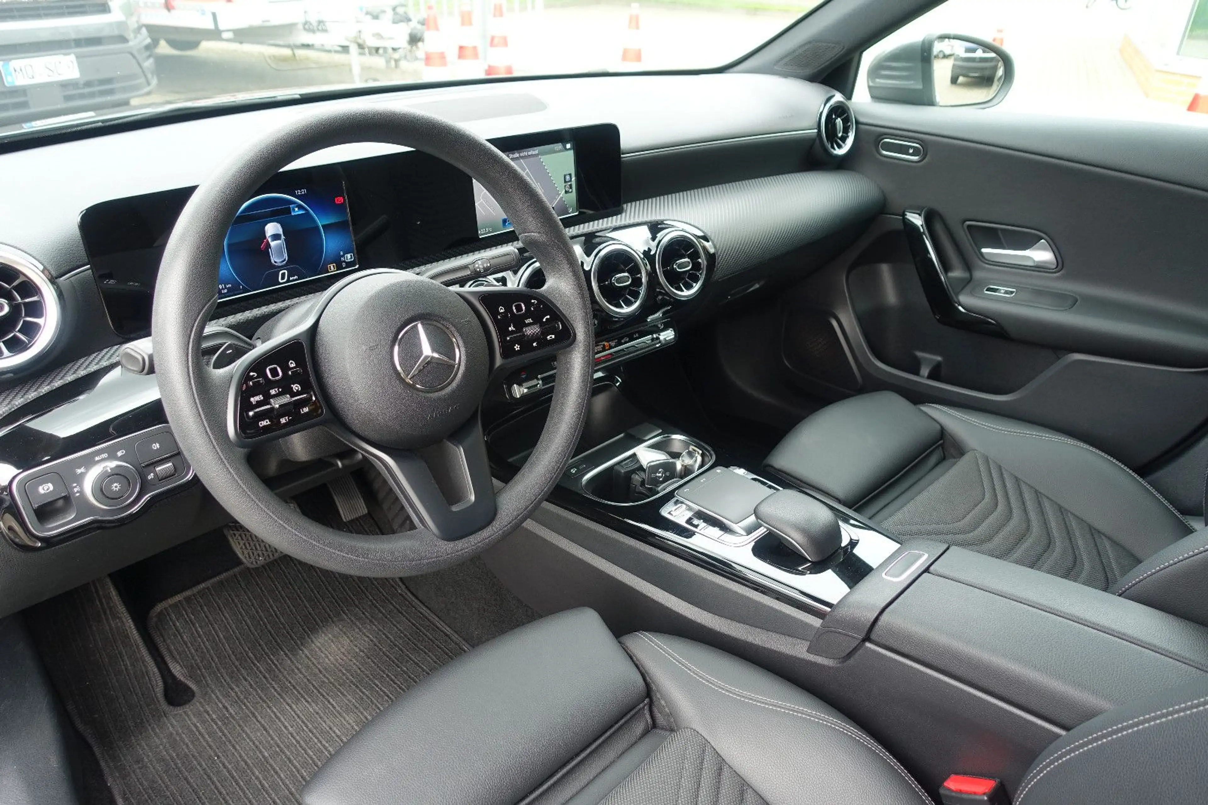 Mercedes-Benz A 180 d*LED High Perf*Tempomat*Leder*Navi*PDC* — photo 12
