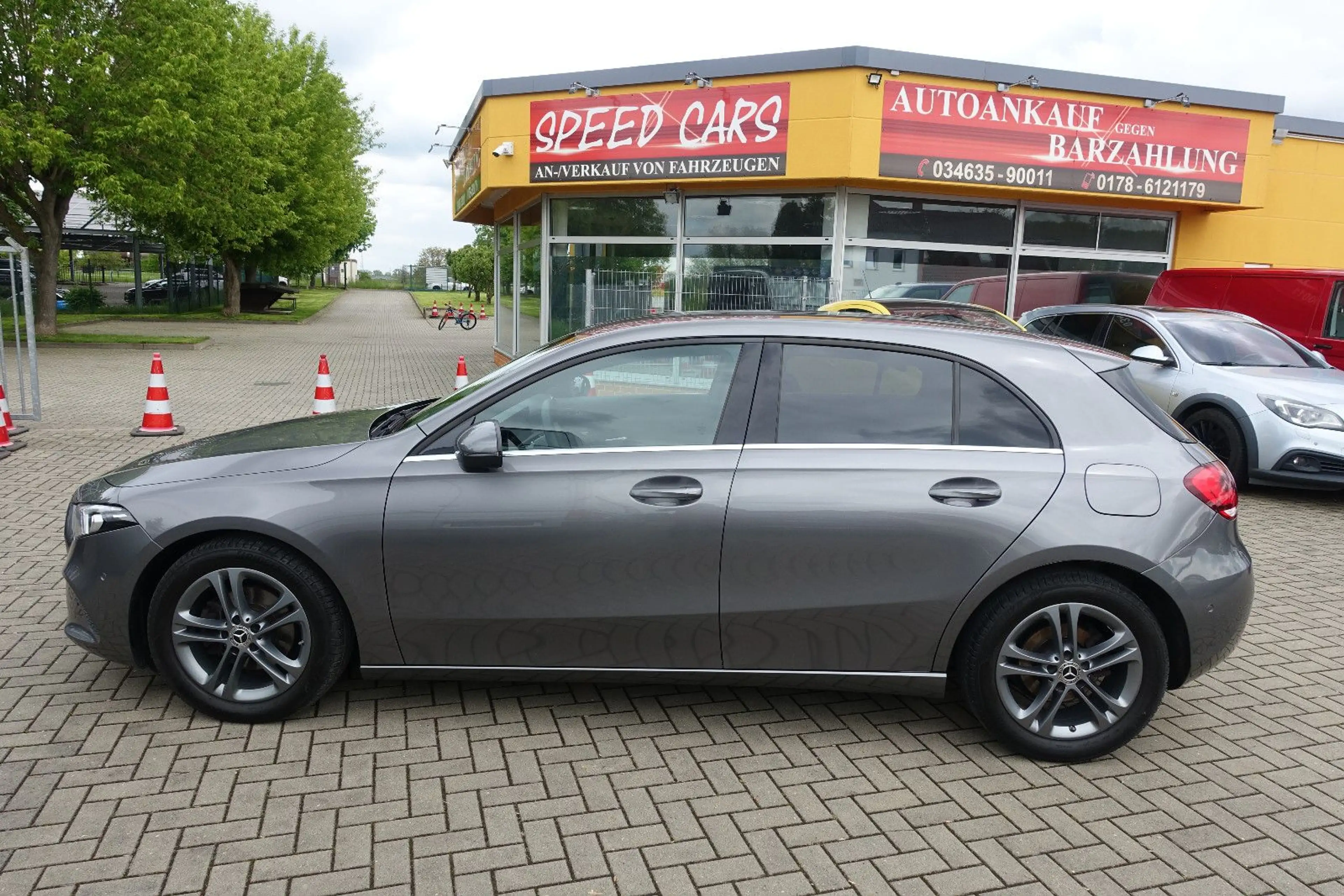 Mercedes-Benz A 180 d*LED High Perf*Tempomat*Leder*Navi*PDC* — photo 8