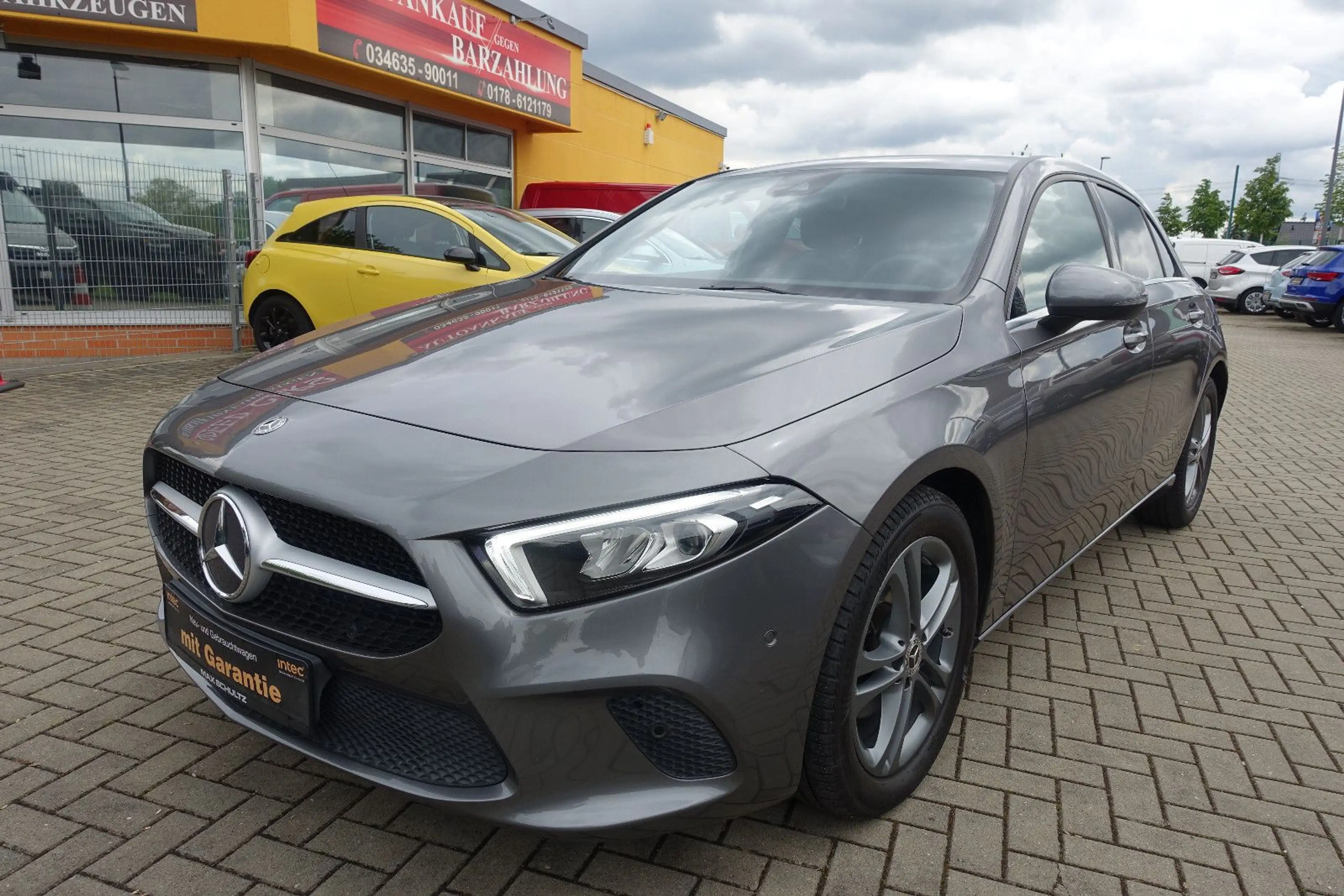 Mercedes-Benz A 180 d*LED High Perf*Tempomat*Leder*Navi*PDC*