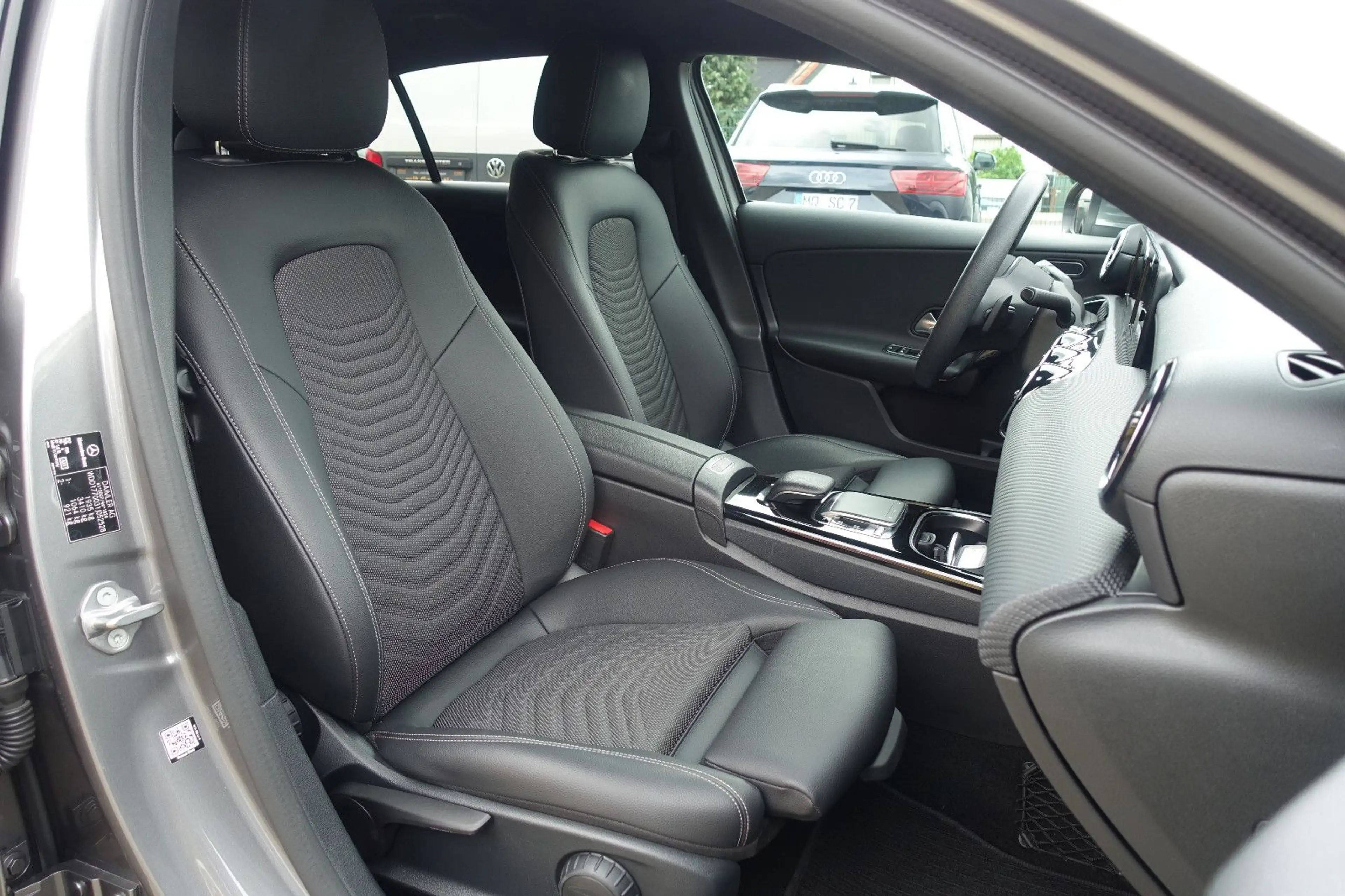 Mercedes-Benz A 180 d*LED High Perf*Tempomat*Leder*Navi*PDC* — photo 22