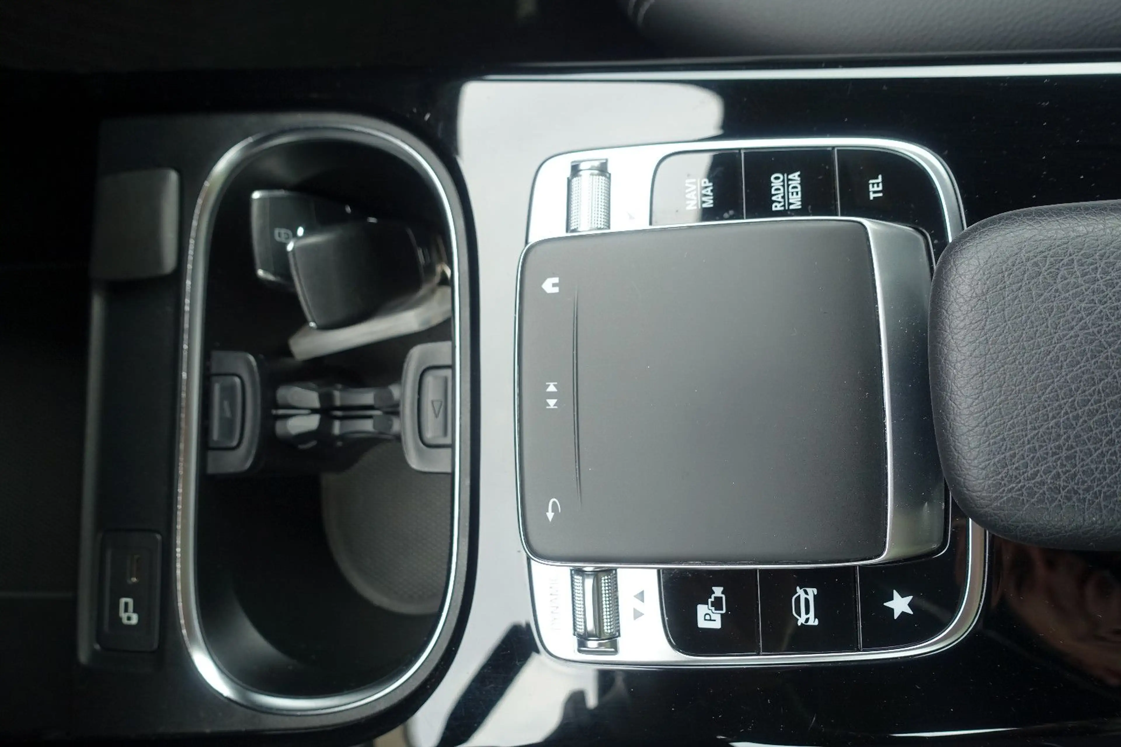 Mercedes-Benz A 180 d*LED High Perf*Tempomat*Leder*Navi*PDC* — photo 45