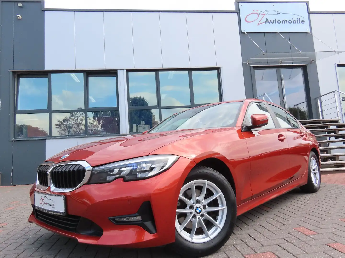 BMW 318 d Autom. Leder Sitzheizung Navigation Orange - 2