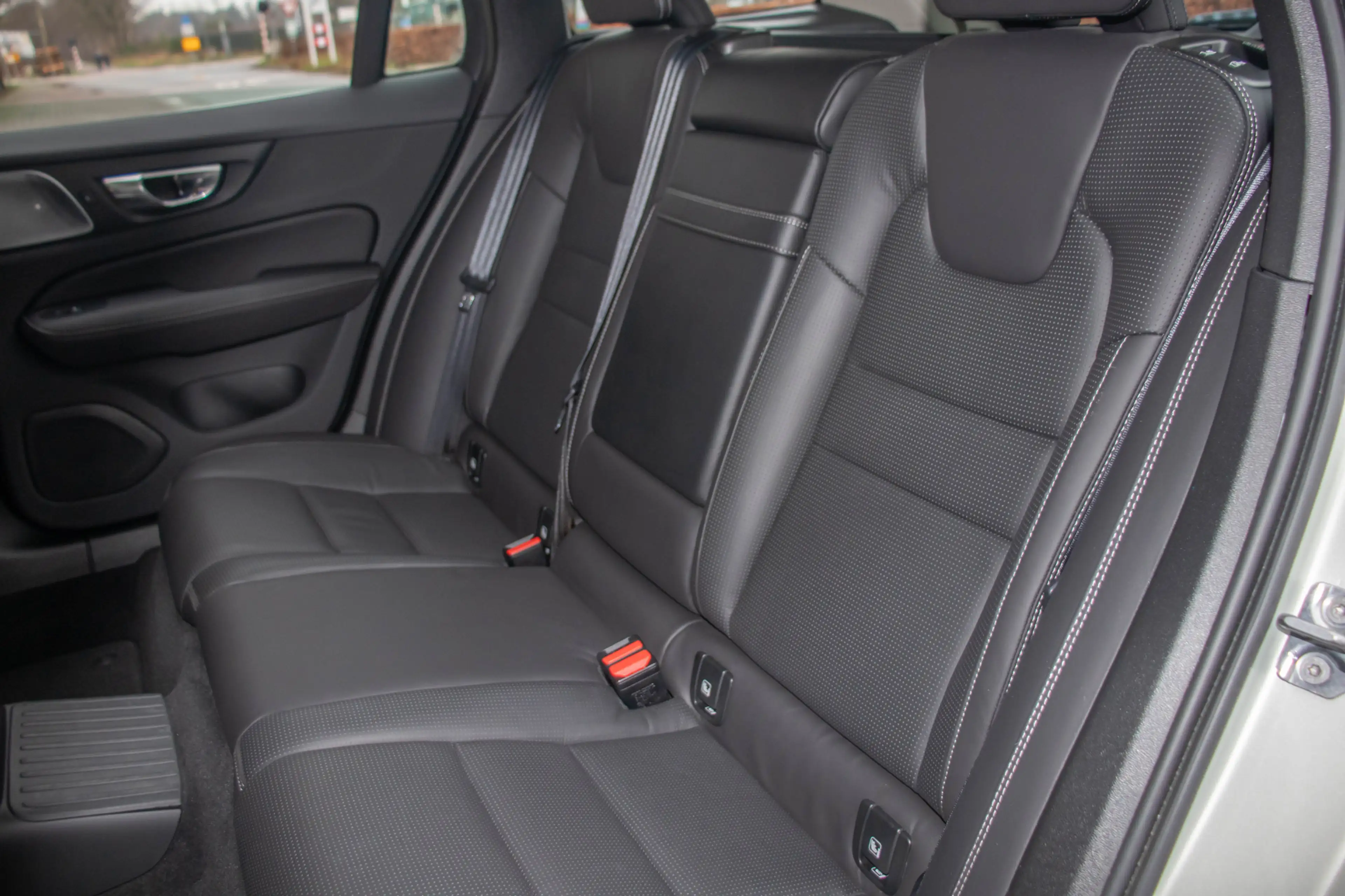 Volvo V60 T8 Twin Engine Inscription, Bowers & Wilkins, Stoe — photo 9