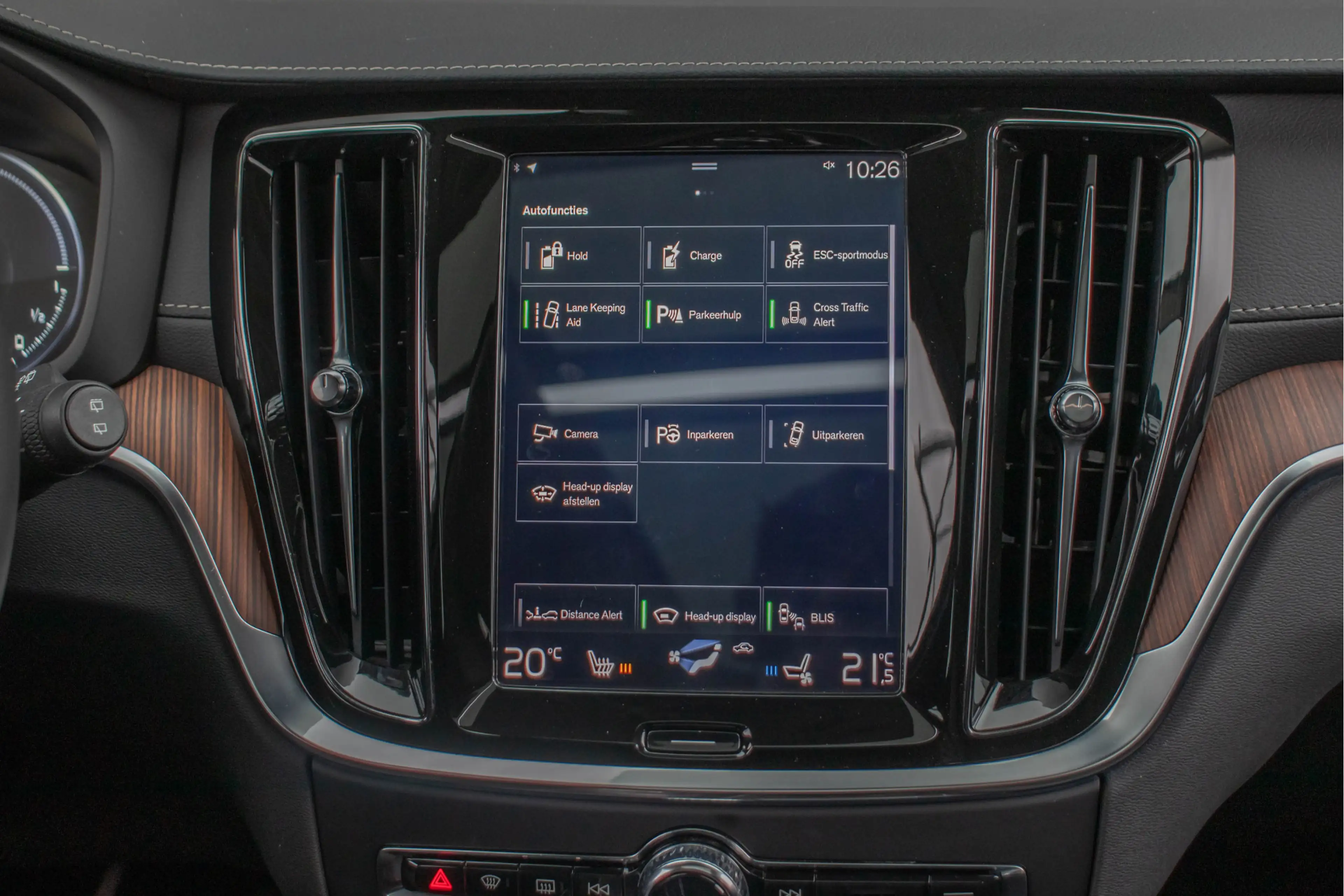 Volvo V60 T8 Twin Engine Inscription, Bowers & Wilkins, Stoe — photo 11