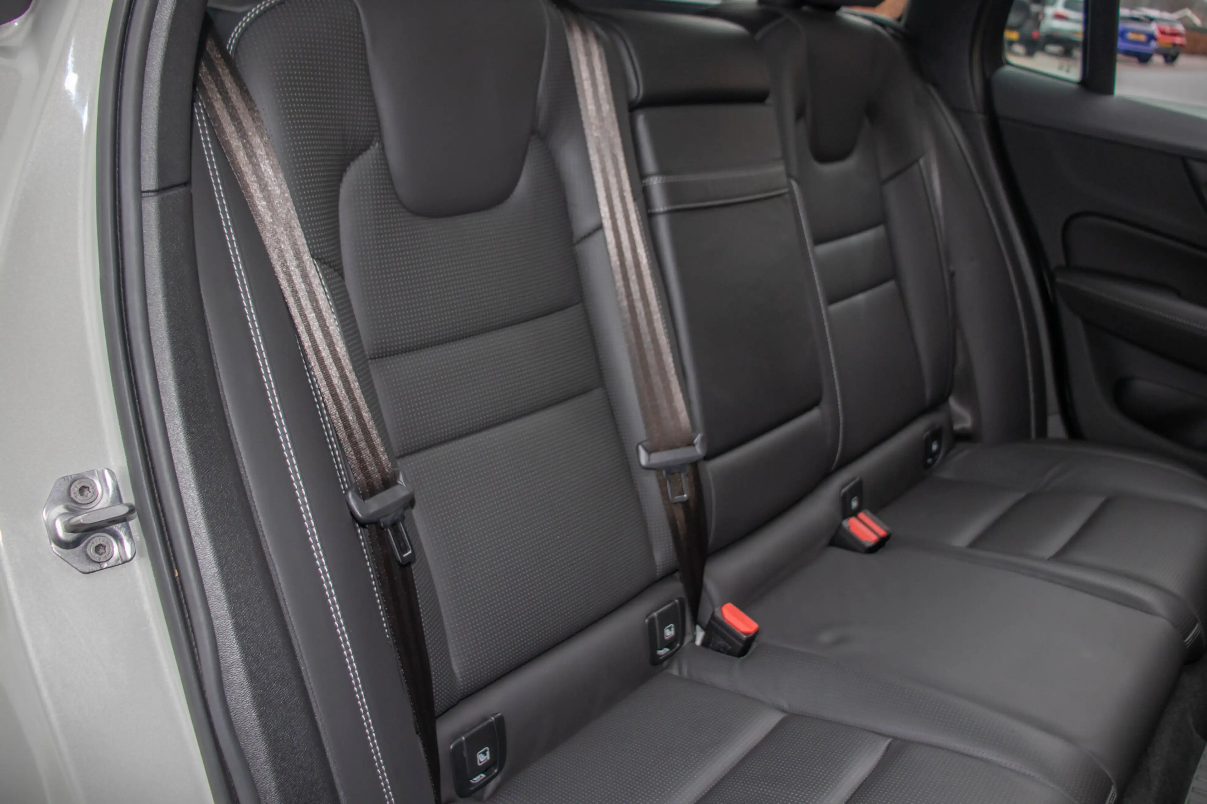 Volvo V60 T8 Twin Engine Inscription, Bowers & Wilkins, Stoe — photo 19